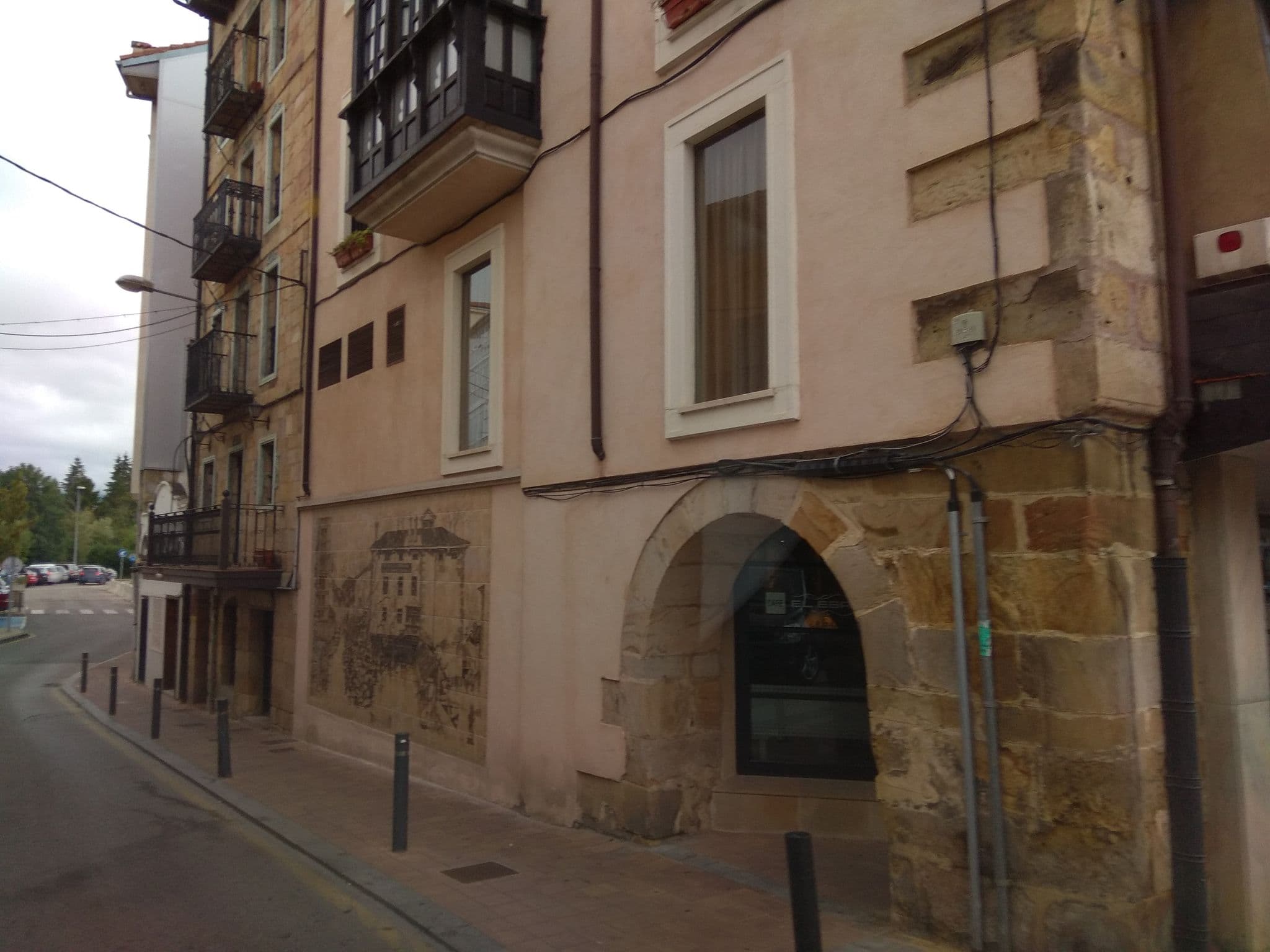 Street view near Hotel y Cafetería El Ebro, Reinosa — © egofer (CC BY-SA · Mapillary)