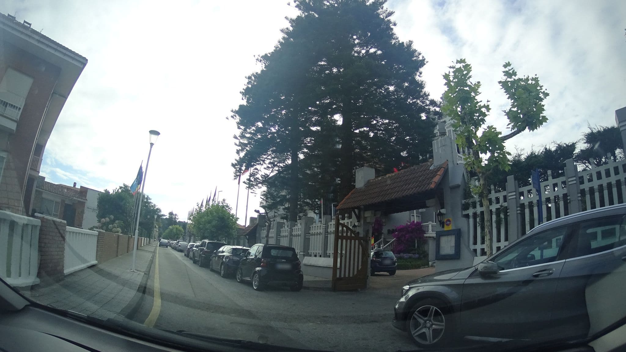 Street view near Hotel Arena en Ribadesella, Ribadesella — © robertogeb (CC BY-SA · Mapillary)