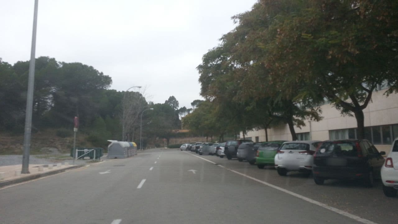 Street view near Villa Universitaria UAB, Barberà del Vallès — © yopaseopor (CC BY-SA · Mapillary)