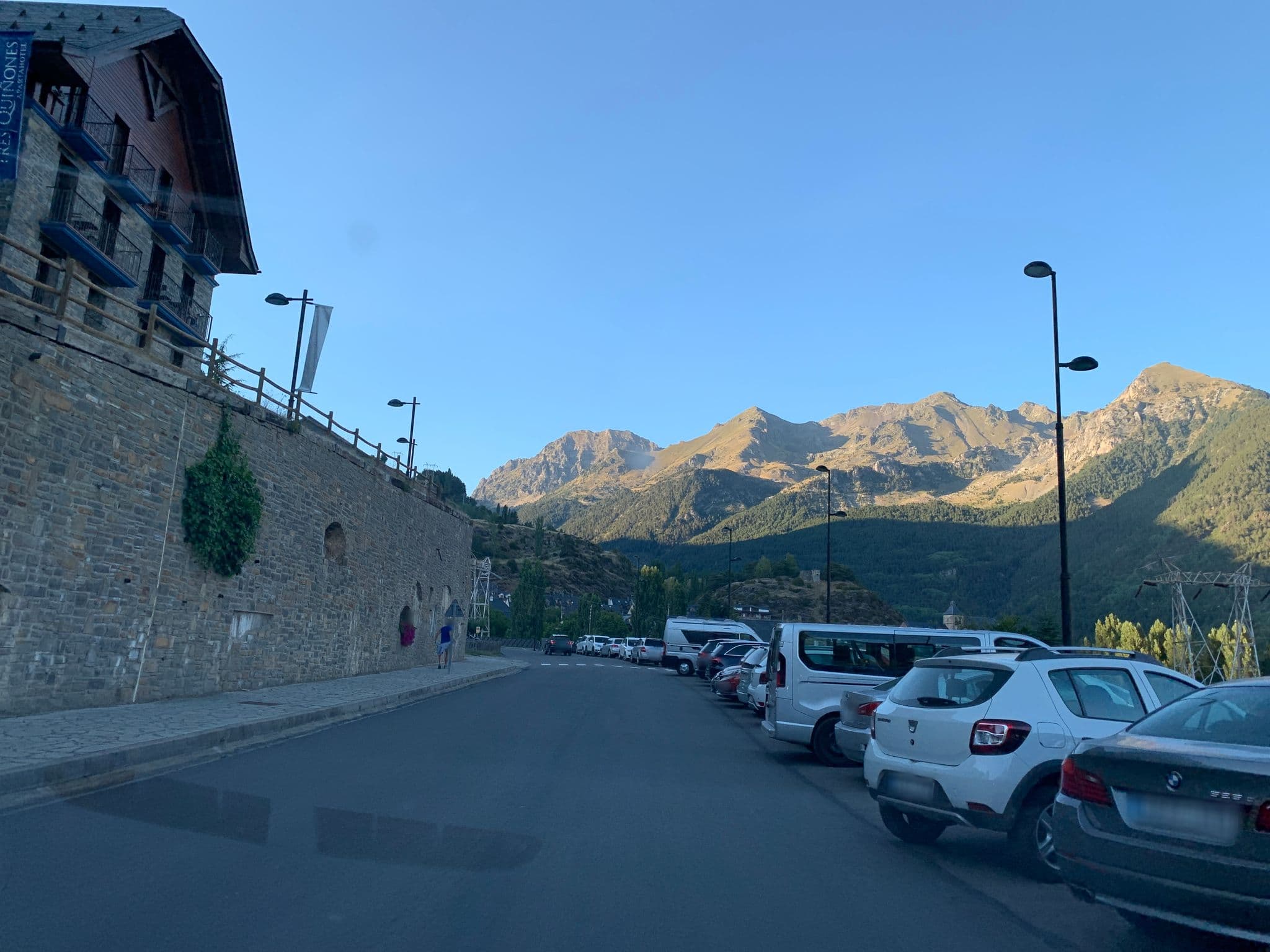 Street view near Apartahotel Tres Quiñones, Sallent de Gállego