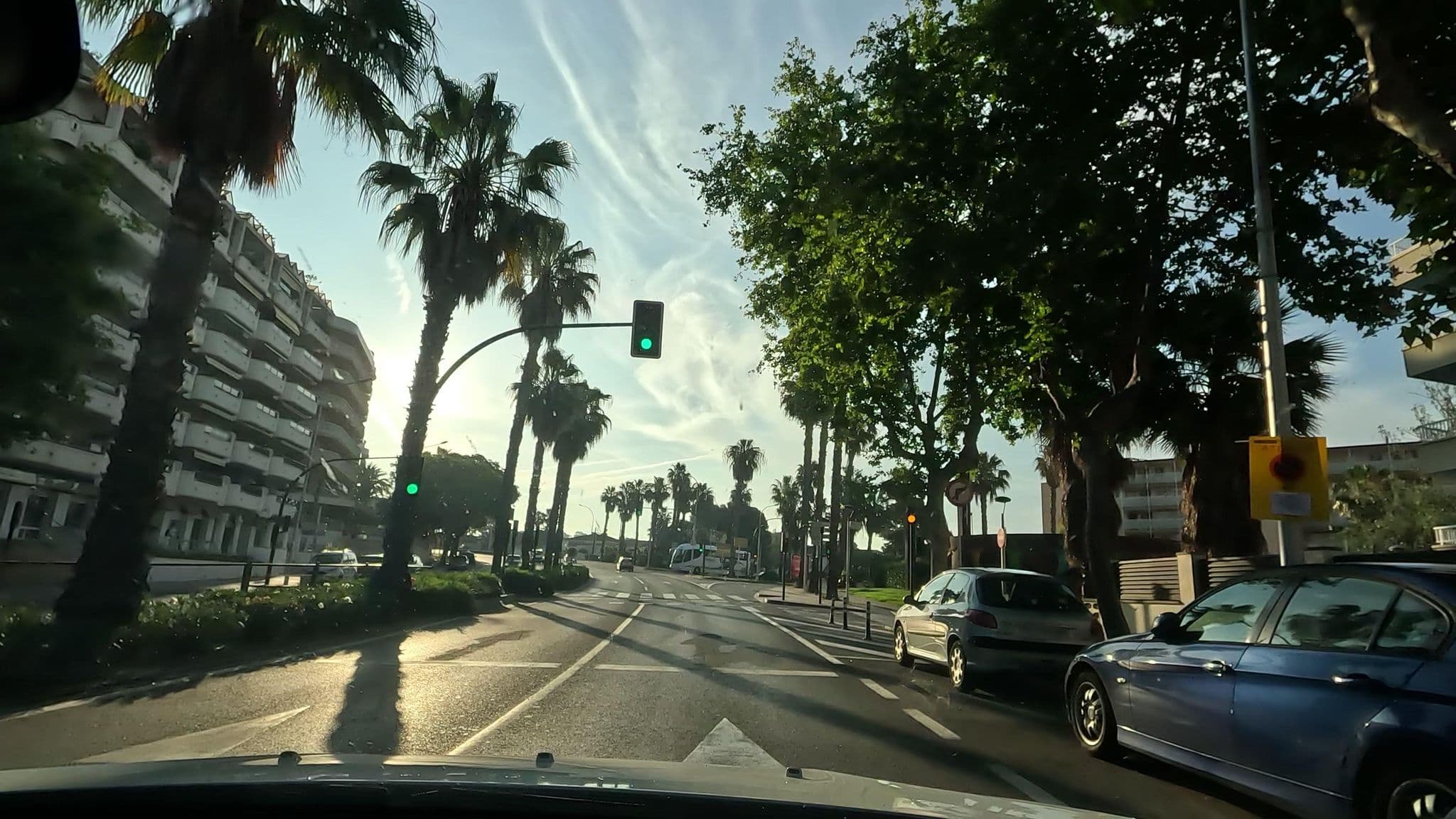 Street view near Apartamentos California 1 & 2, Salou — © ildecoco (CC BY-SA · Mapillary)