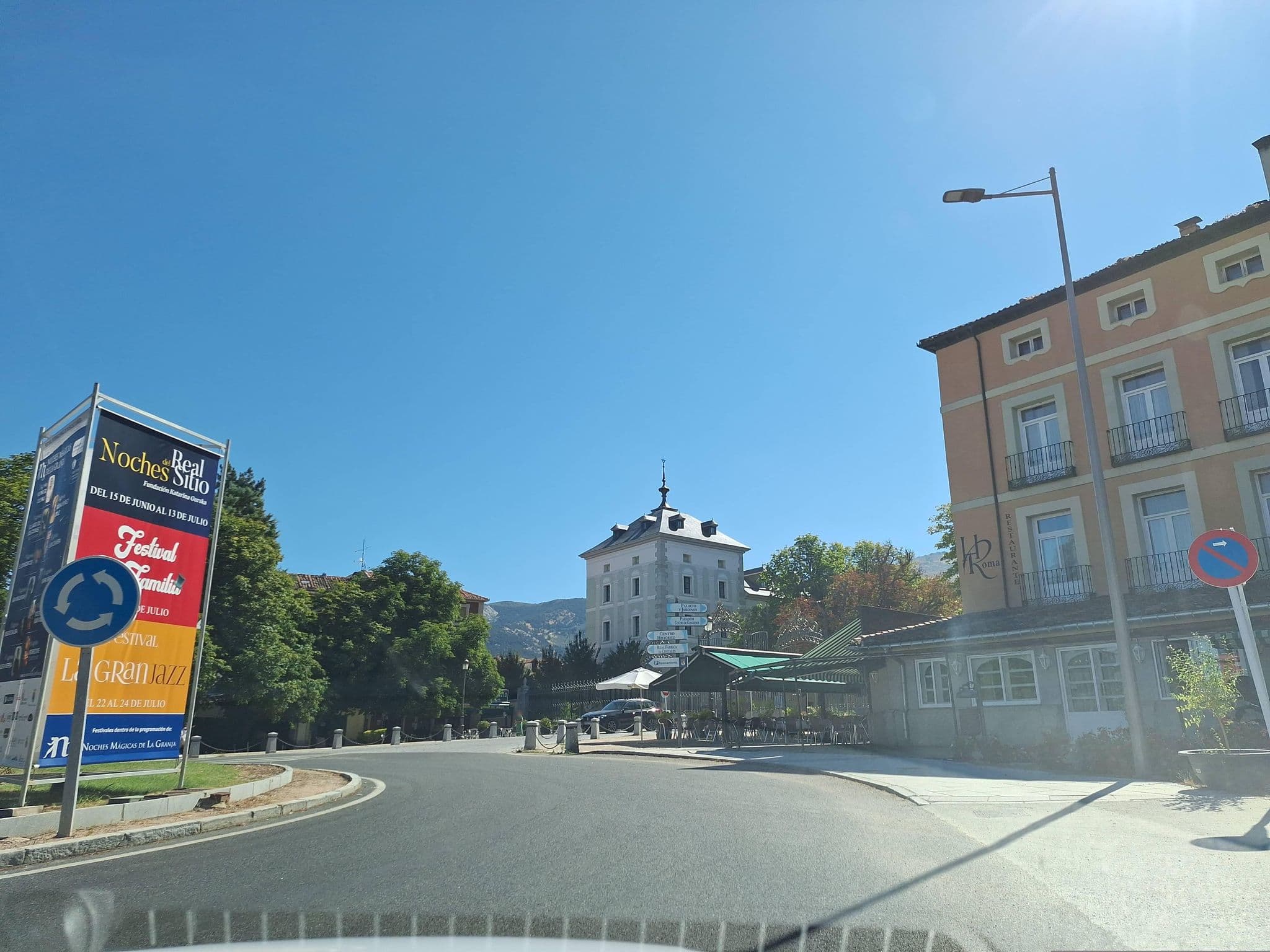 Street view near Hotel Restaurante Roma, San Ildefonso — © Albergarri788 (CC BY-SA · Mapillary)