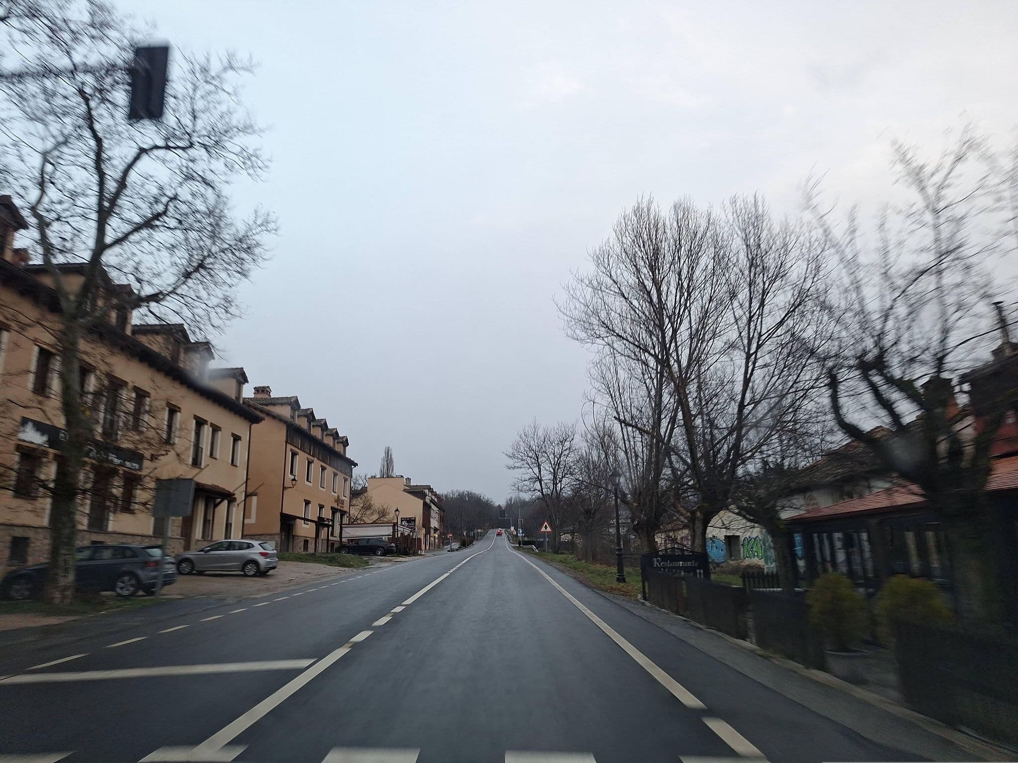 Street view near Hotel Rural El Jardin de la Hilaria, San Ildefonso — © Albergarri788 (CC BY-SA · Mapillary)
