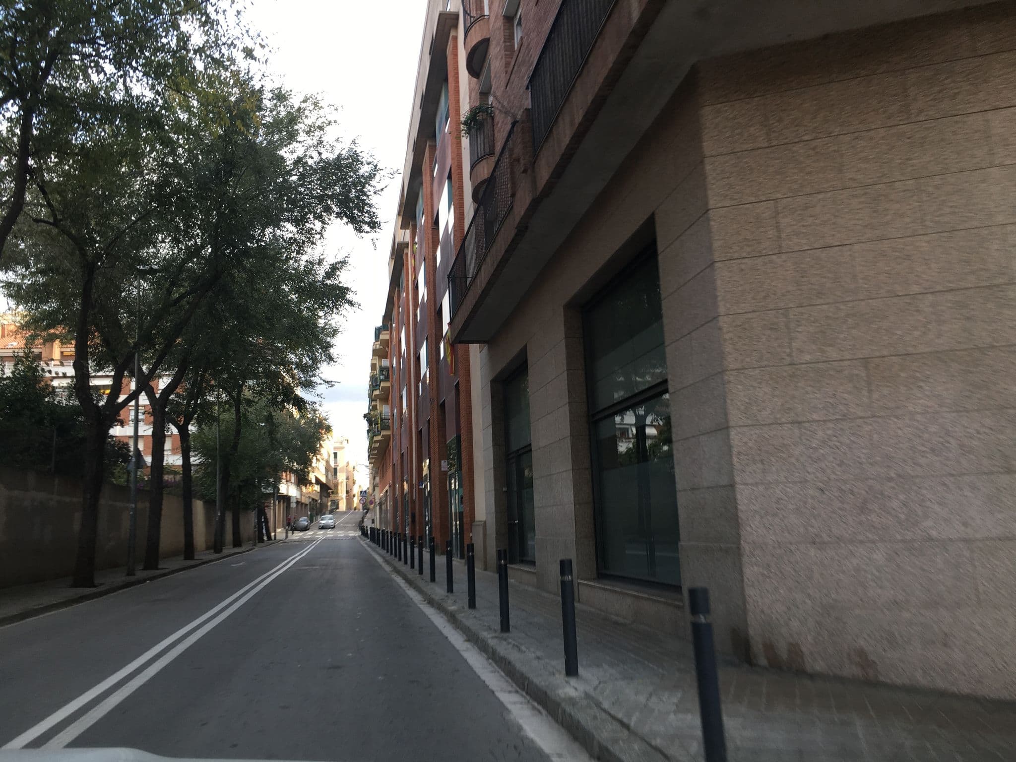 Street view near Hostel Studio Albergue, Sarrià — © jqngarcia (CC BY-SA · Mapillary)