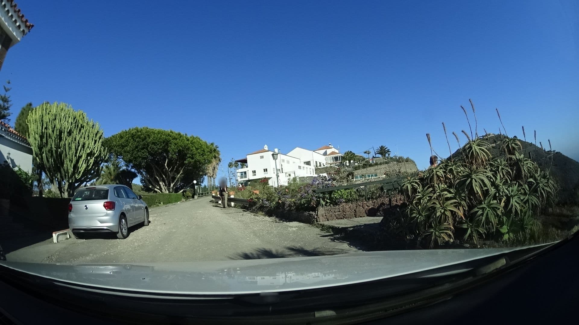 Street view near Bandama Golf Hotel by Airnest, Santa Brígida — © sashazykov (CC BY-SA · Mapillary)