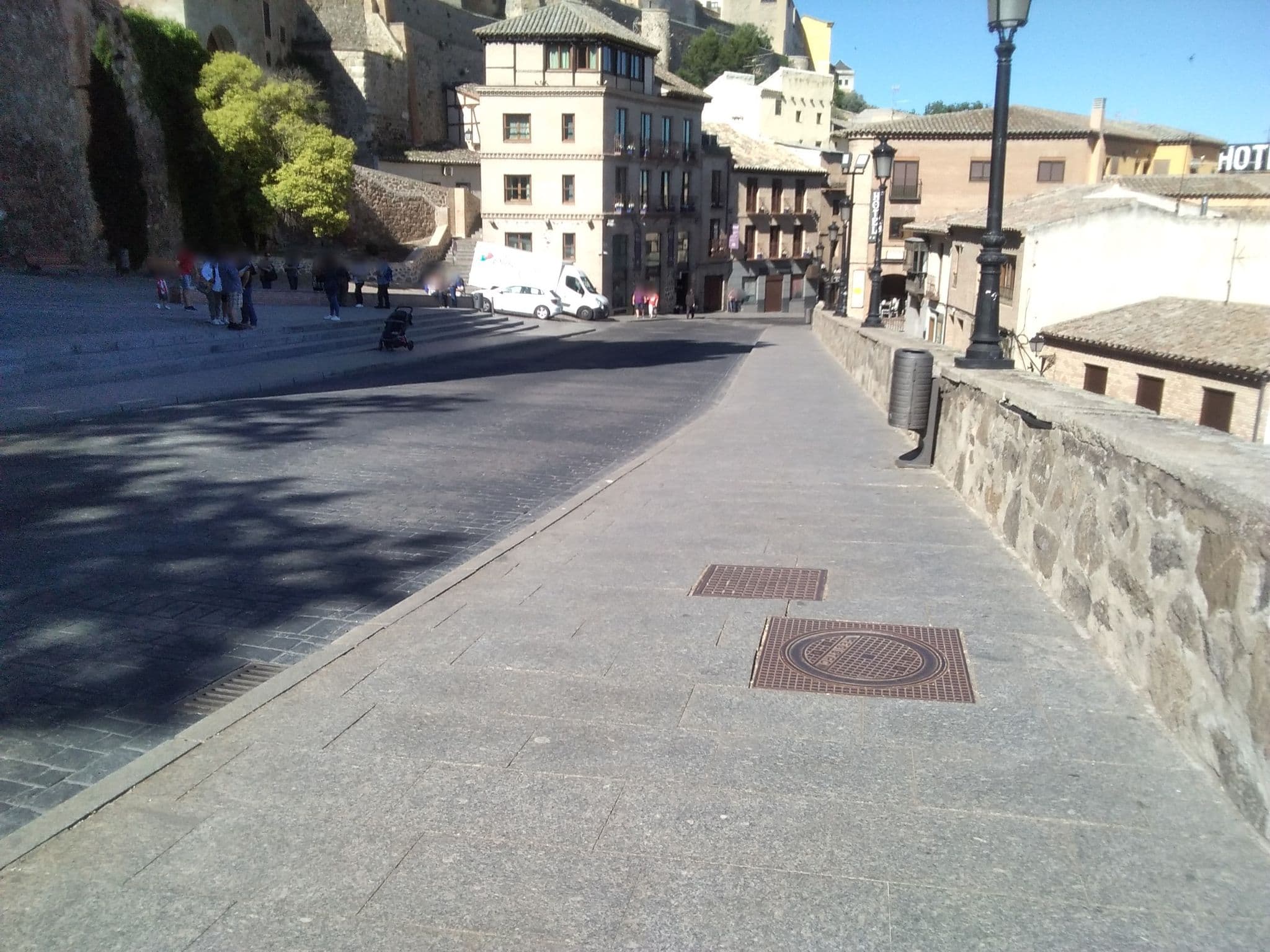 Street view near Hotel y Hostal Sol, Toledo — © diegoab (CC BY-SA · Mapillary)