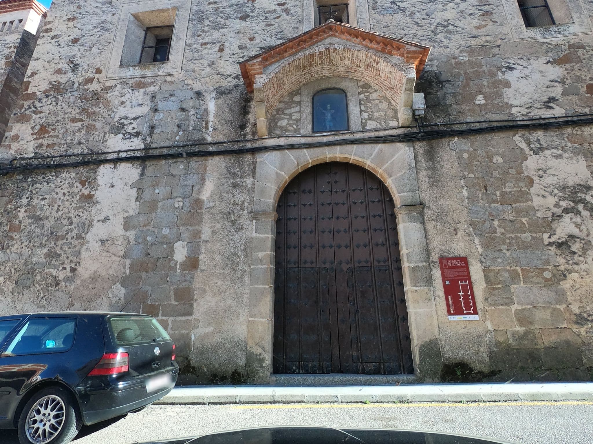 Street view near Hostal Cuzco, Trujillo — © adrigrillo (CC BY-SA · Mapillary)