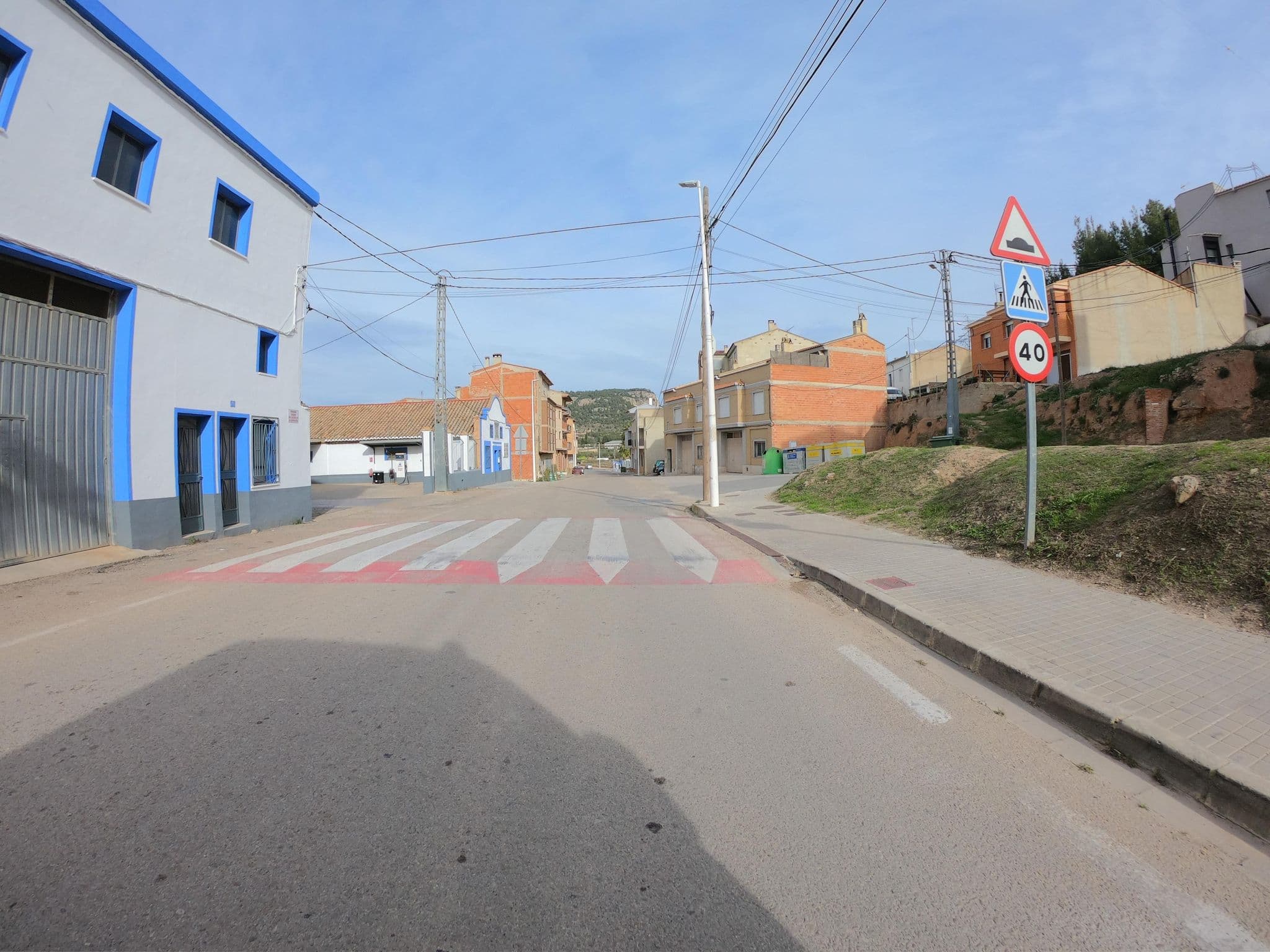 Street view near Hotel Restaurante Alvarez, Tuéjar — © joostjakob (CC BY-SA · Mapillary)