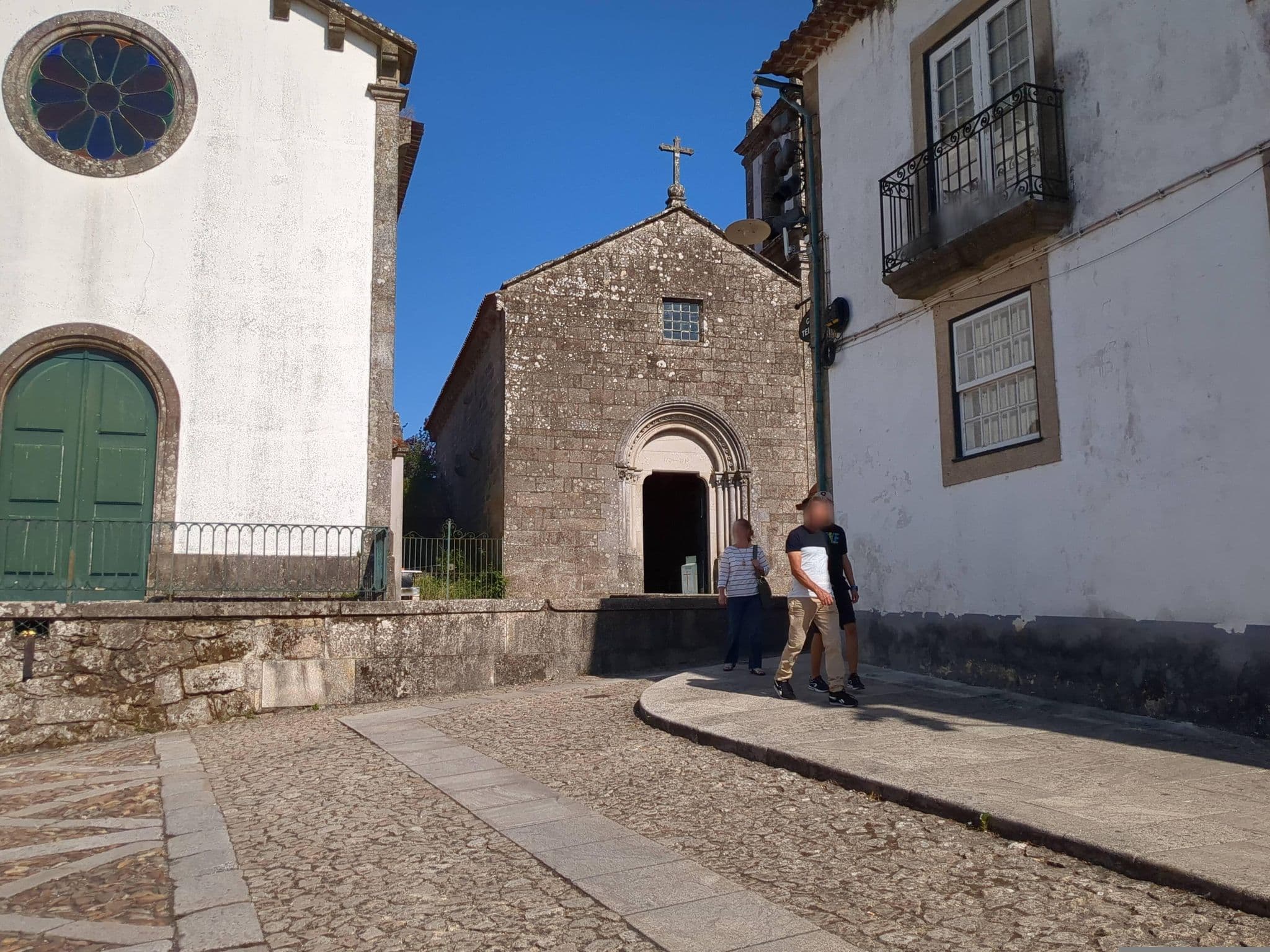 Street view near Pousada Valença do Minho, Tui — © jacopofar (CC BY-SA · Mapillary)
