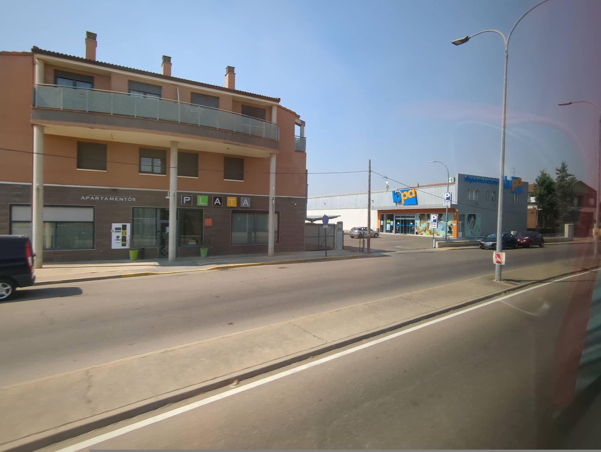 Street view near OK Hoteles Estudios Plata, Venta de Baños — © miguel_andrade (CC BY-SA · Mapillary)