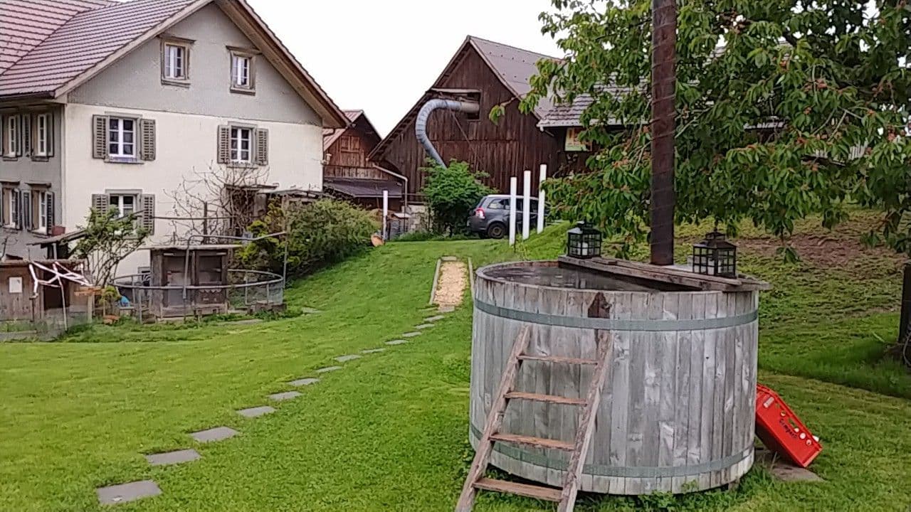 Street view near Zirkuswagen Archehof Rüegg, Eschenbach — © lionfish16 (CC BY-SA · Mapillary)
