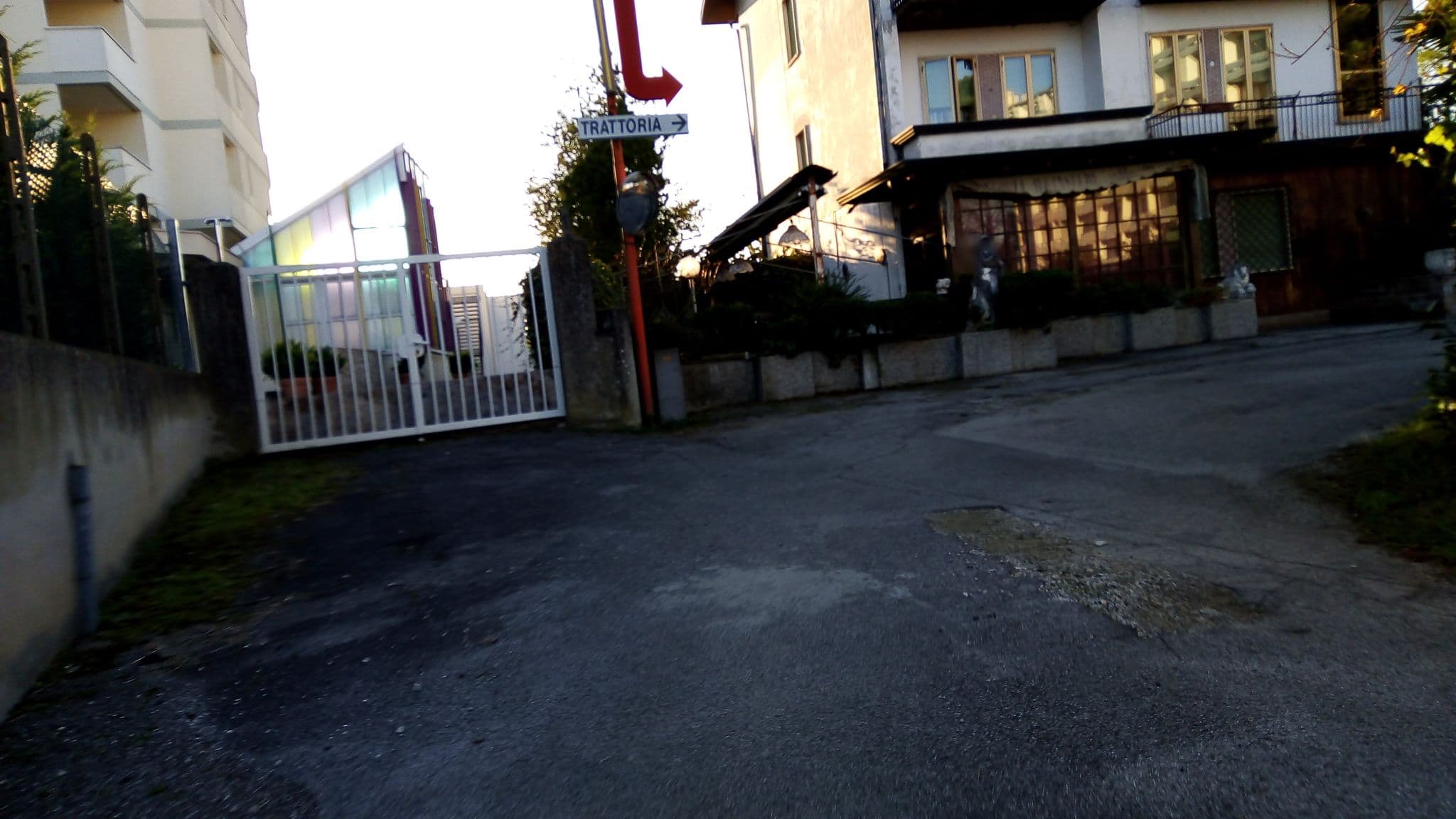 Street view near Hotel Terme Abano Verdi, Abano Terme — © mariofiab (CC BY-SA · Mapillary)