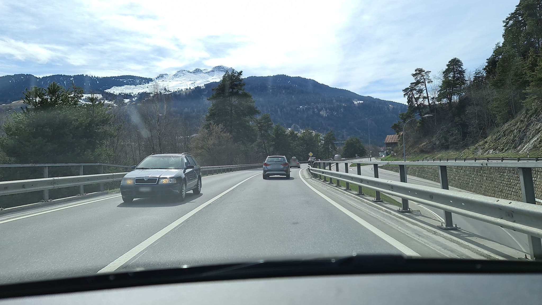 Street view near Stellplatz Schluein, Ilanz — © alexanderar (CC BY-SA · Mapillary)