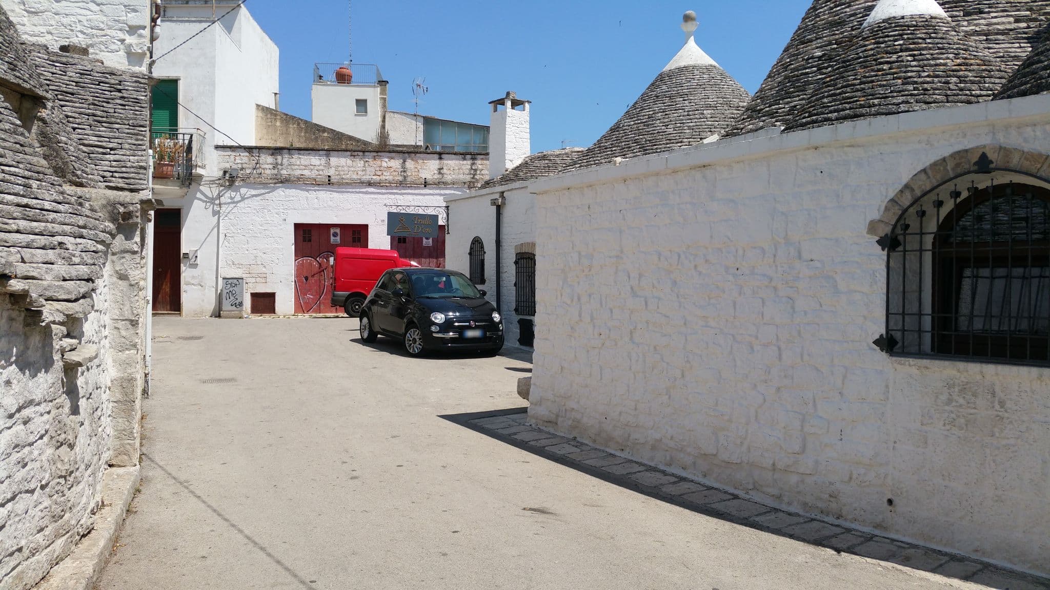 Street view near La Mandorla Luxury Trullo, Alberobello — © shlublu (CC BY-SA · Mapillary)