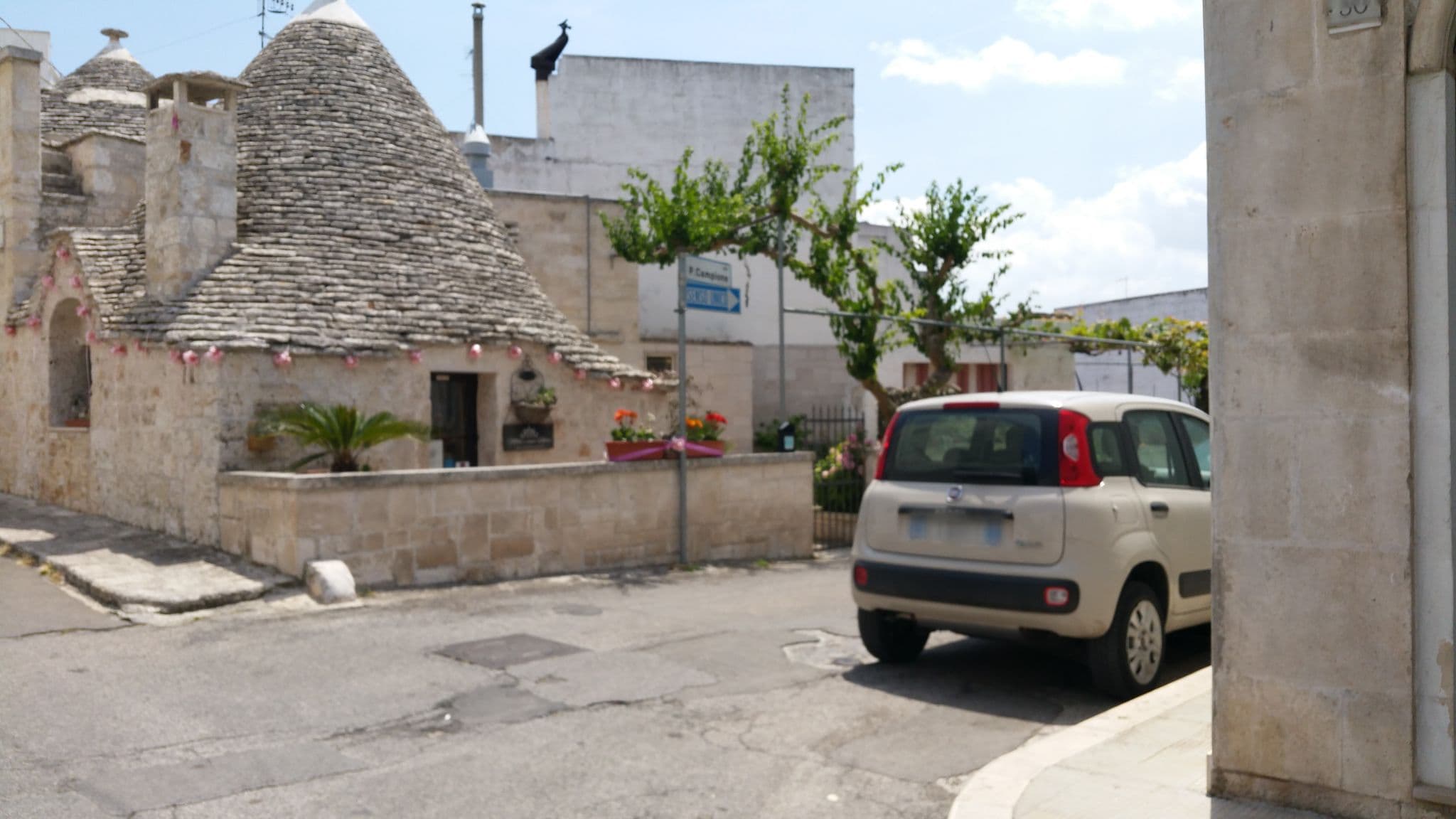 Street view near Trulli Antica Fonte, Alberobello — © shlublu (CC BY-SA · Mapillary)