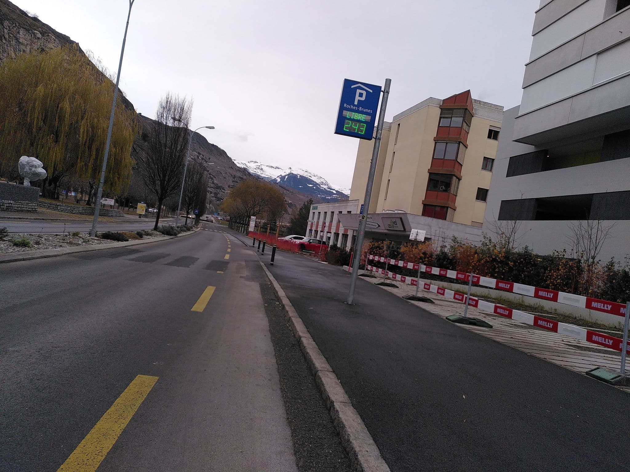 Street view near Hôtel Castel, Sitten — © cestmoi (CC BY-SA · Mapillary)
