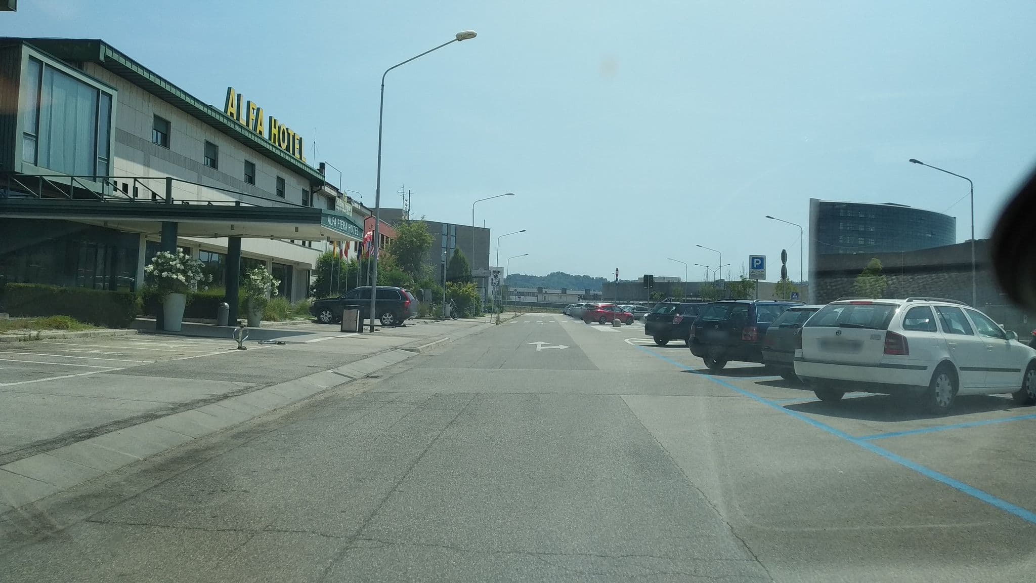 Street view near Alfa Fiera Hotel, Creazzo — © brocaloid15 (CC BY-SA · Mapillary)
