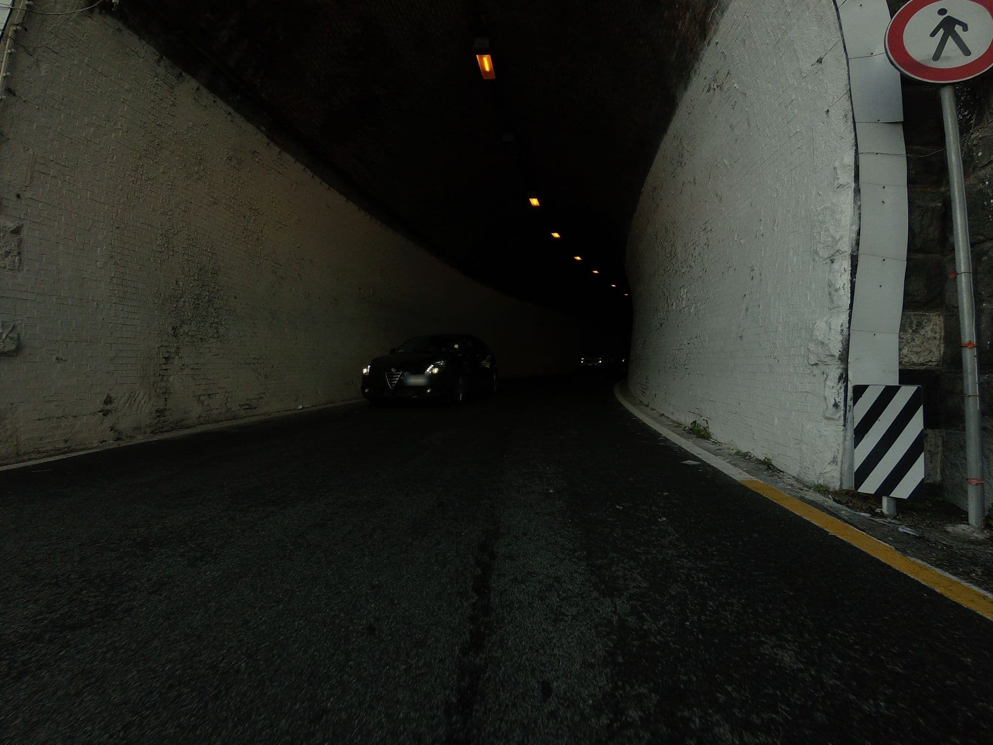 Street view near La Scogliera S.A.S Di M.G Gambardella & C., Amalfi — © esario (CC BY-SA · Mapillary)
