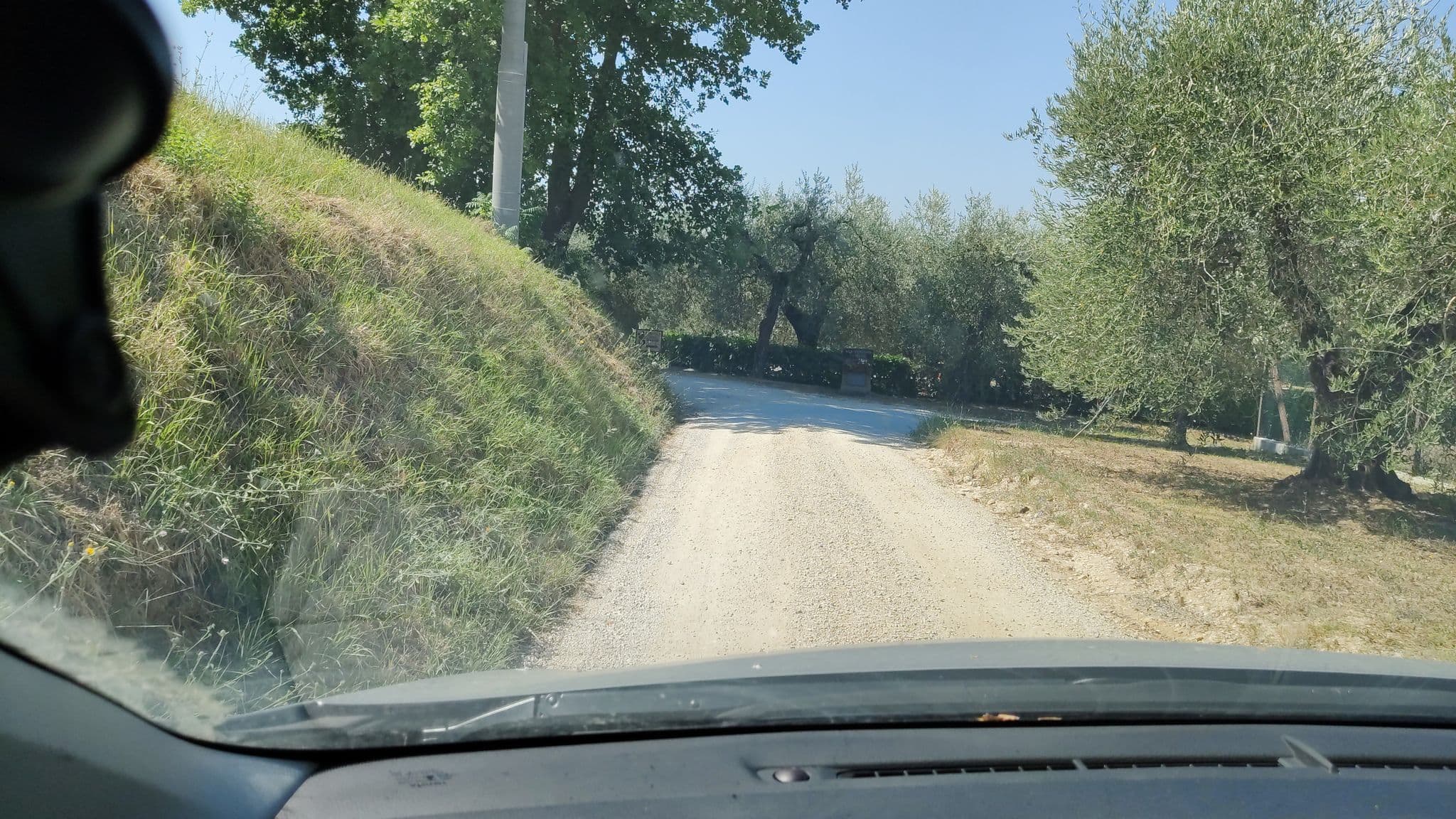 Street view near Scappo in Umbria, La casa verde di Eva, Amelia — © arcanma (CC BY-SA · Mapillary)