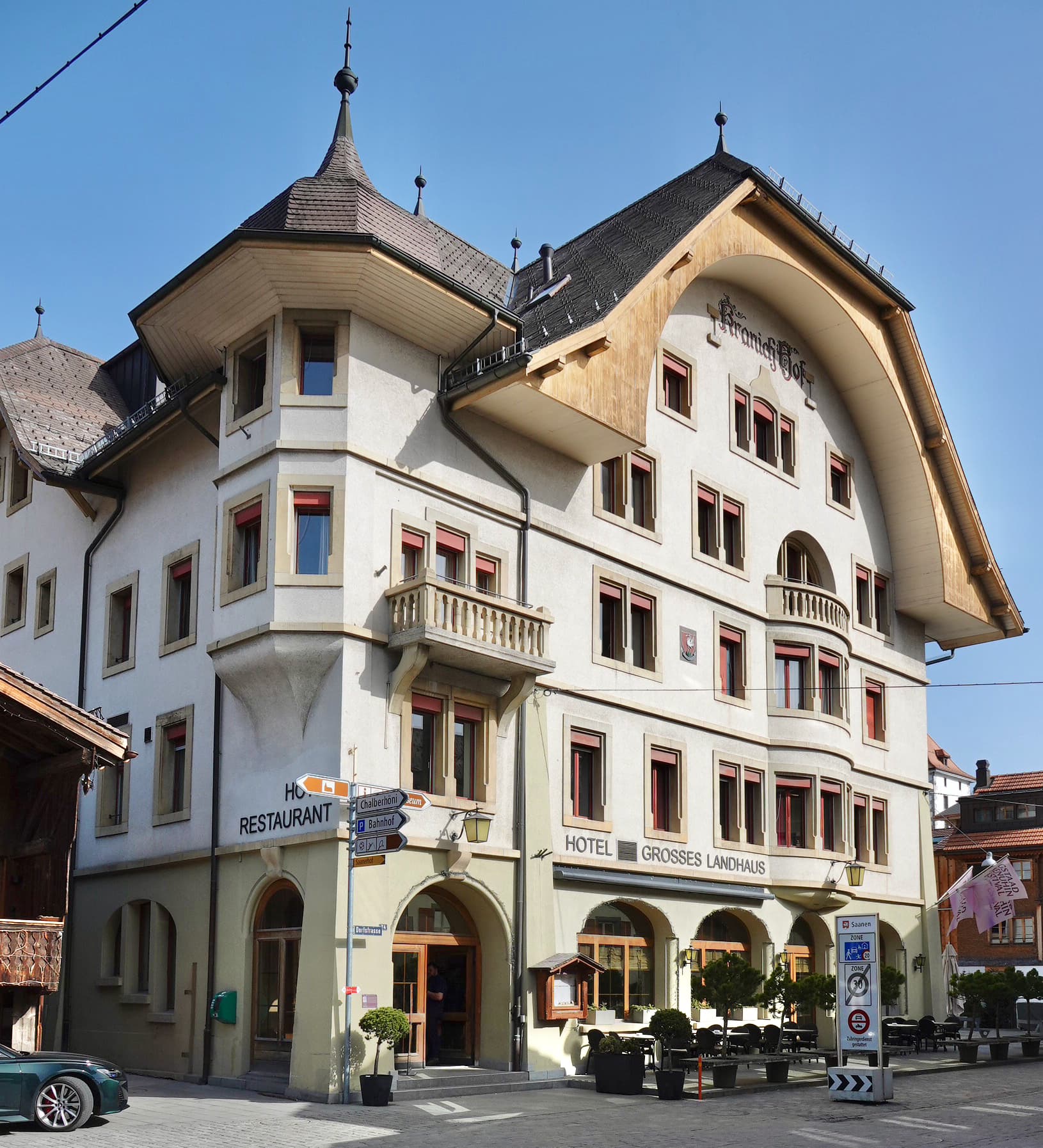 Hotel Landhaus (via Wikimedia Commons, CC BY 4.0)