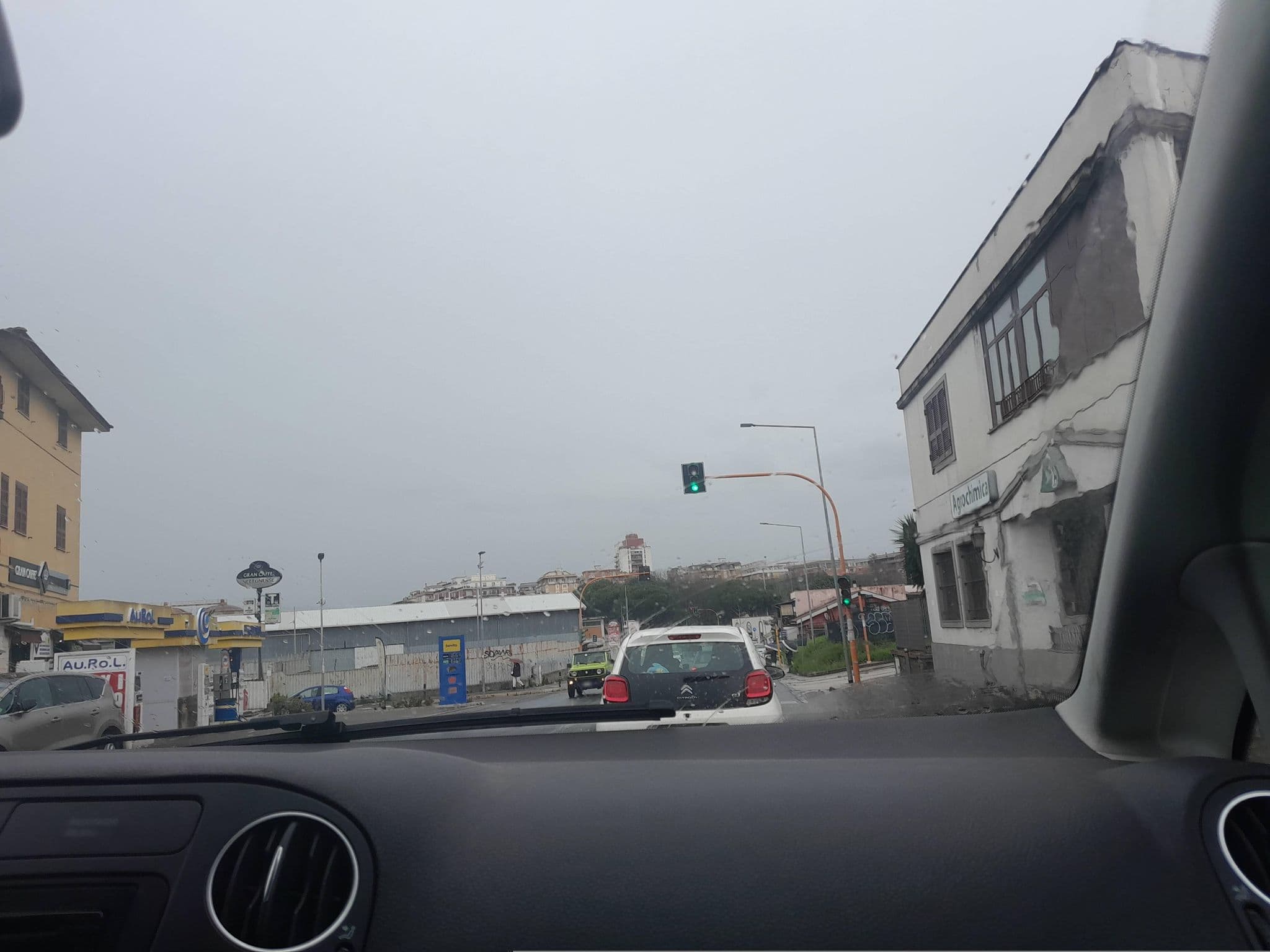 Street view near Bed & Breakfast Le Mirage, Aprilia — © omfg_notpr (CC BY-SA · Mapillary)