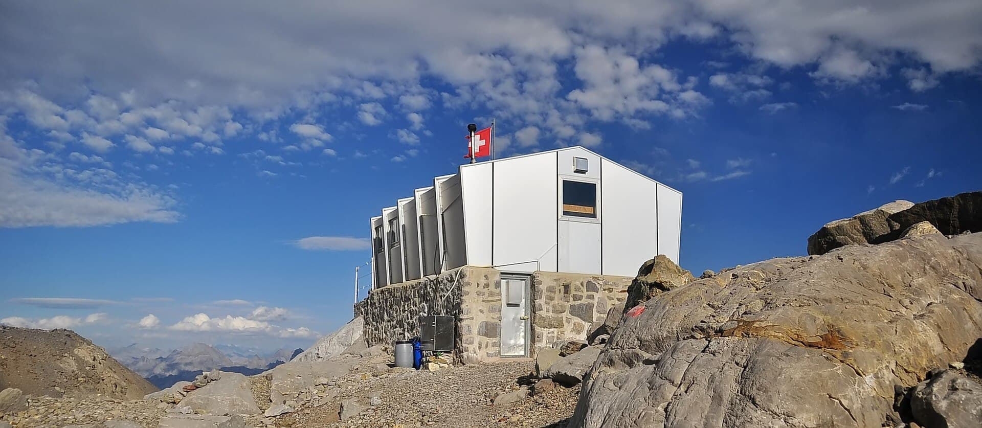 Refuge des Dents du Midi (via Wikimedia Commons, CC BY-SA 2.0 fr)