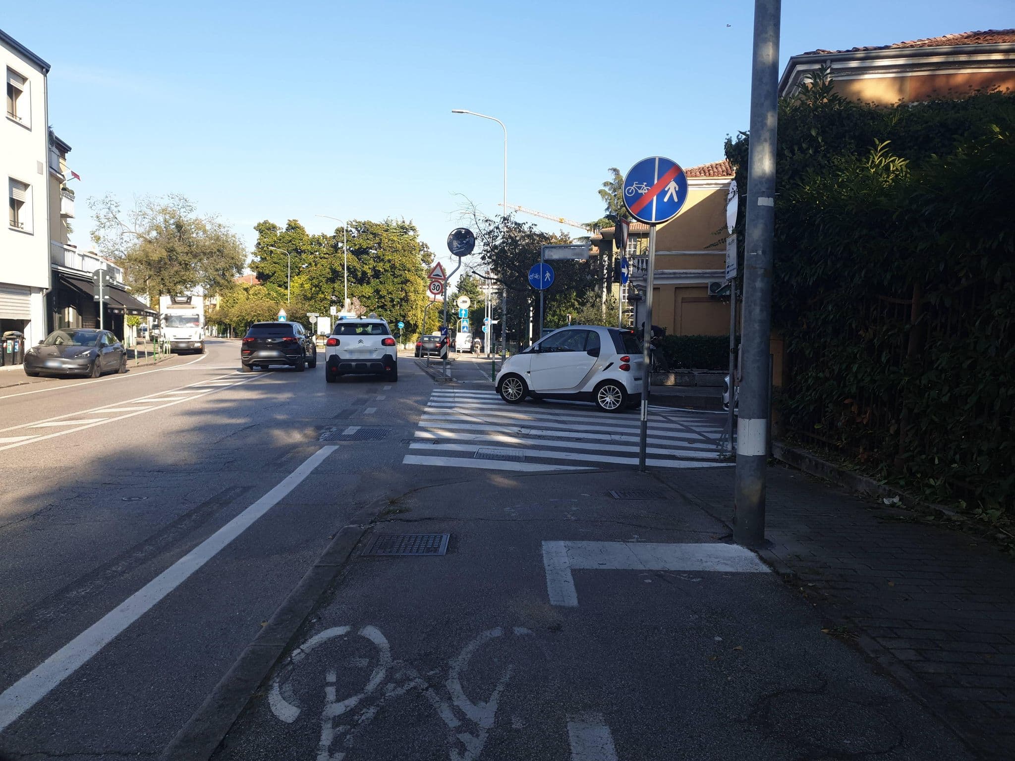 Street view near Palazzo Gilberto, Padua — © voschix (CC BY-SA · Mapillary)