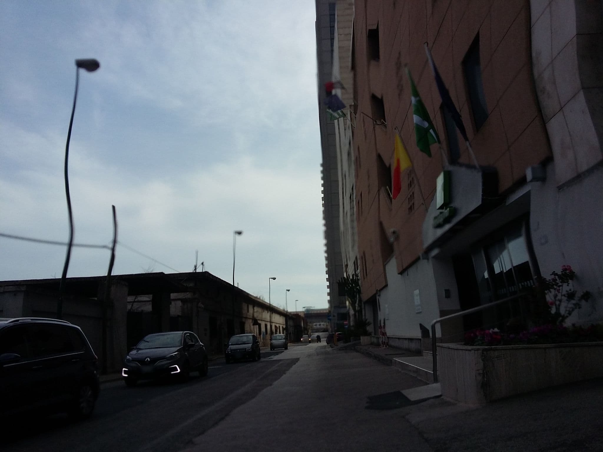 Street view near Holiday Inn Napoli, Poggioreale — © davicele (CC BY-SA · Mapillary)