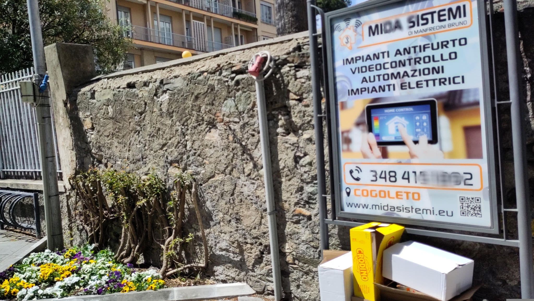 Street view near Glem Rooms and Breakfast, Arenzano — © marcuscalabresus (CC BY-SA · Mapillary)