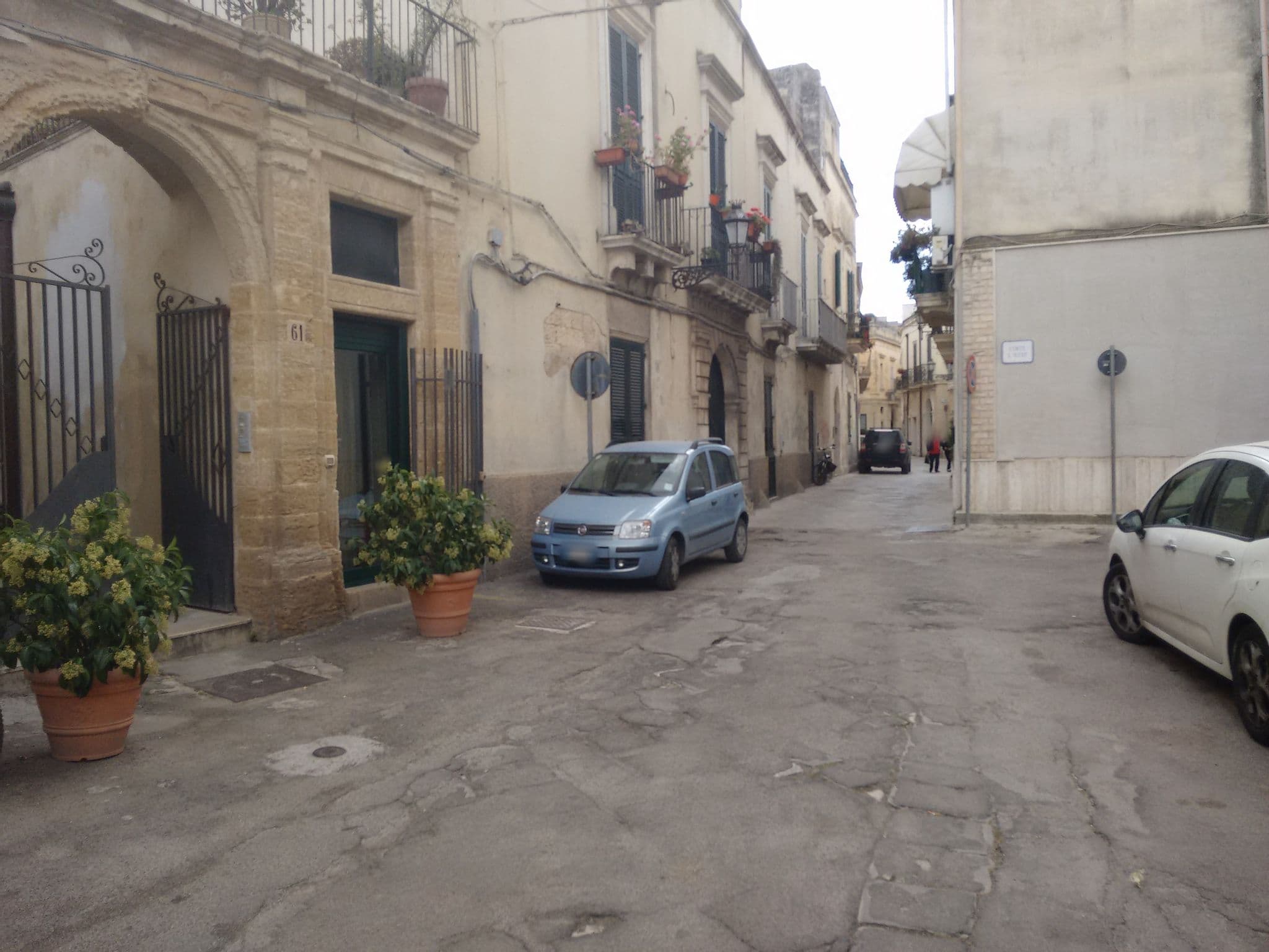 Street view near Dimore di Lecce - La Corte, Lecce — © iberti (CC BY-SA · Mapillary)