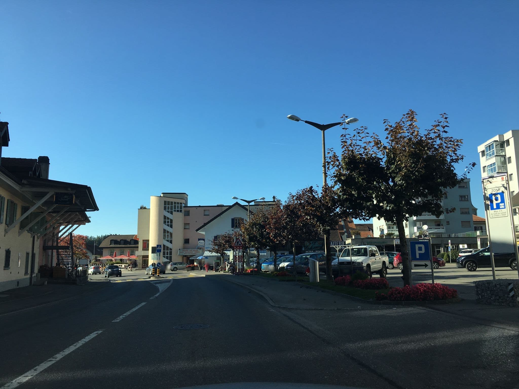Street view near Les Montagnards, Broc — © chuck (CC BY-SA · Mapillary)