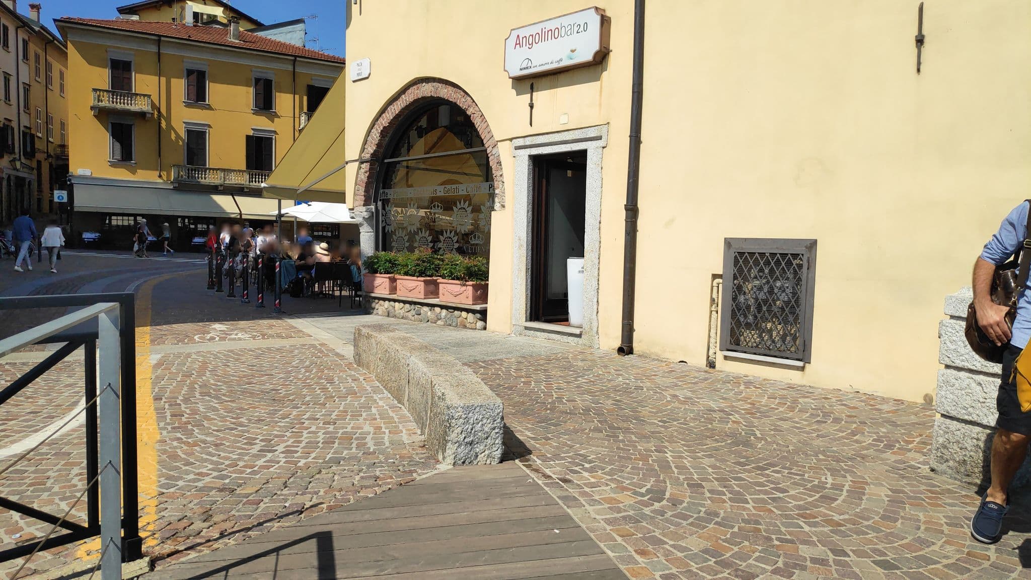 Street view near Aparthotel Arona, Arona — © marcuscalabresus (CC BY-SA · Mapillary)