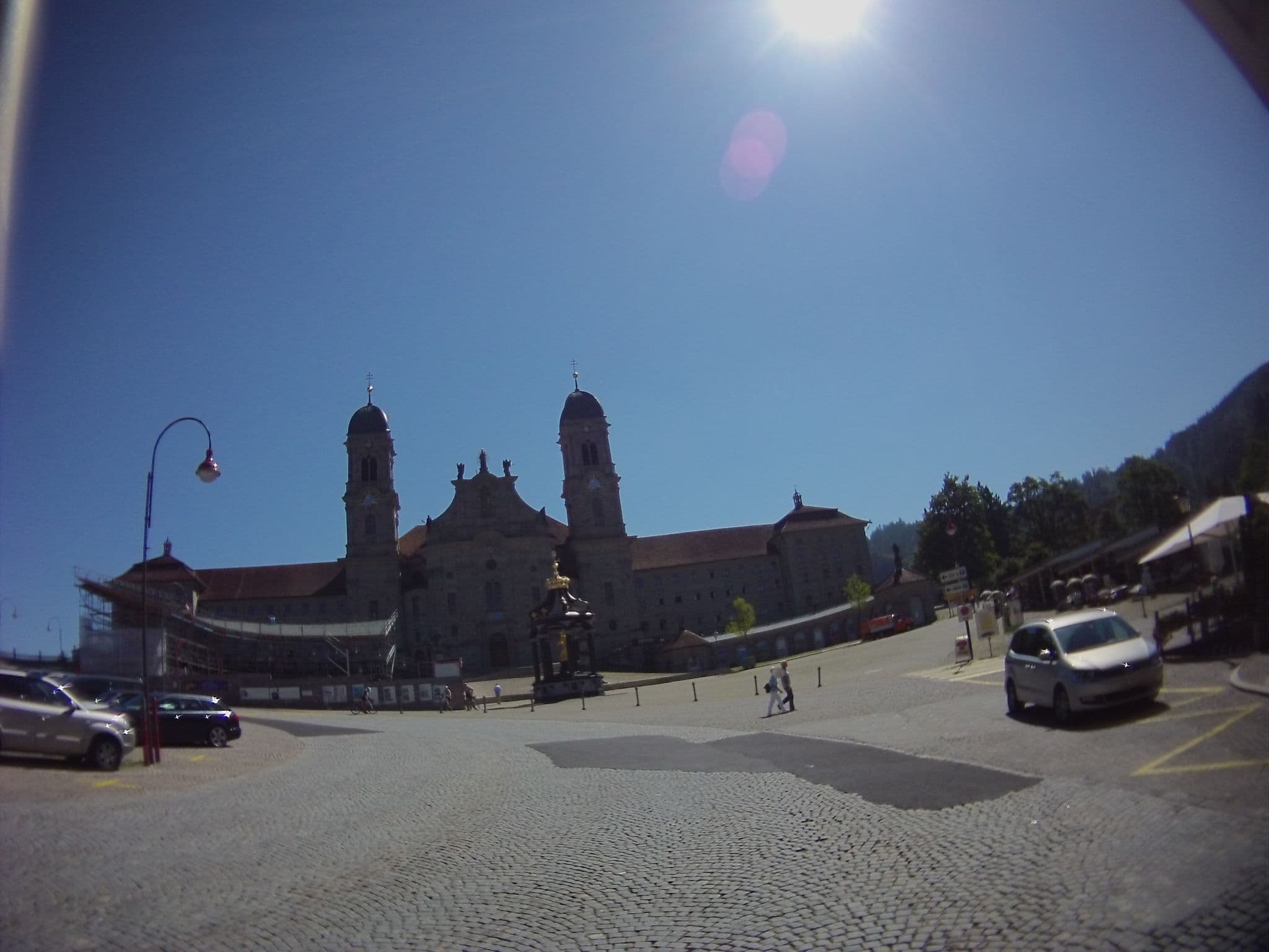 Street view near Rot-Hut, Einsiedeln — © endszbrxns (CC BY-SA · Mapillary)