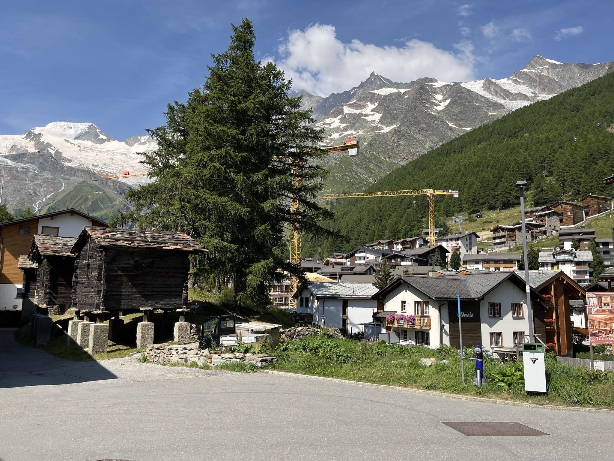 Street view near Ferienhaus Anemone, Saas-Fee — © kulmalukko (CC BY-SA · Mapillary)