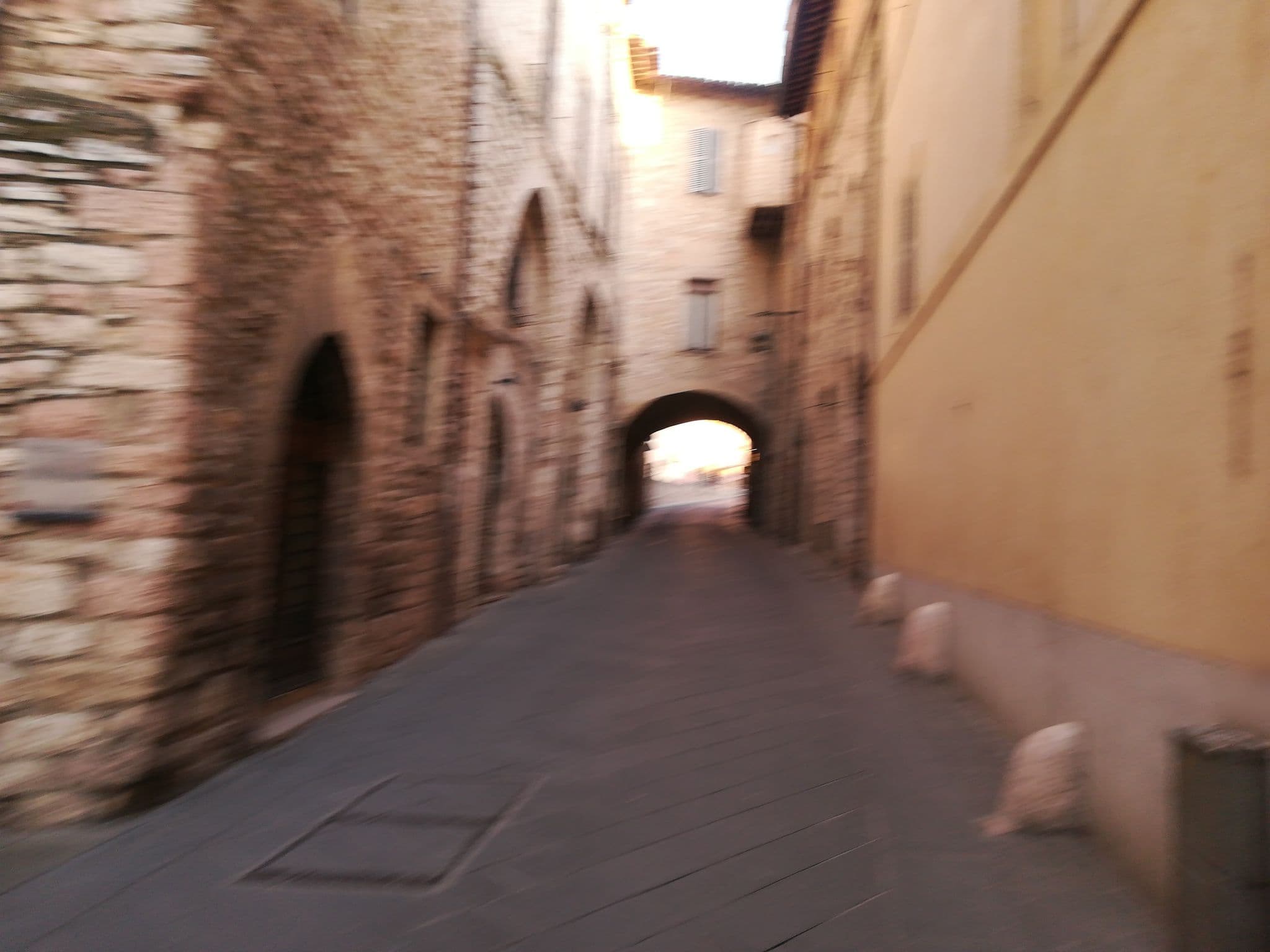 Street view near Asisium Boutique Hotel, Assisi — © jeawrong (CC BY-SA · Mapillary)