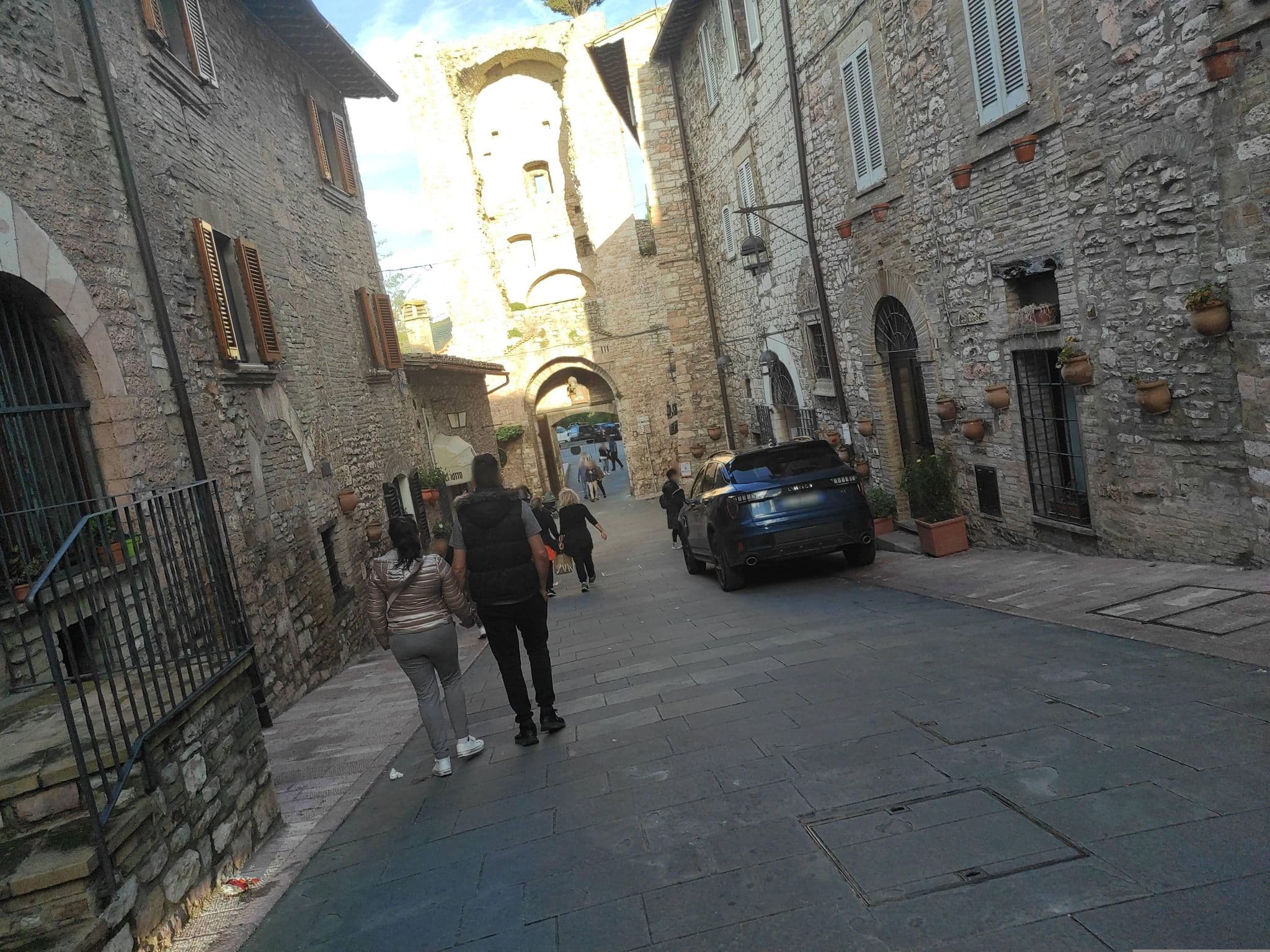 Street view near Hotel S. Giacomo, Assisi — © jeawrong (CC BY-SA · Mapillary)