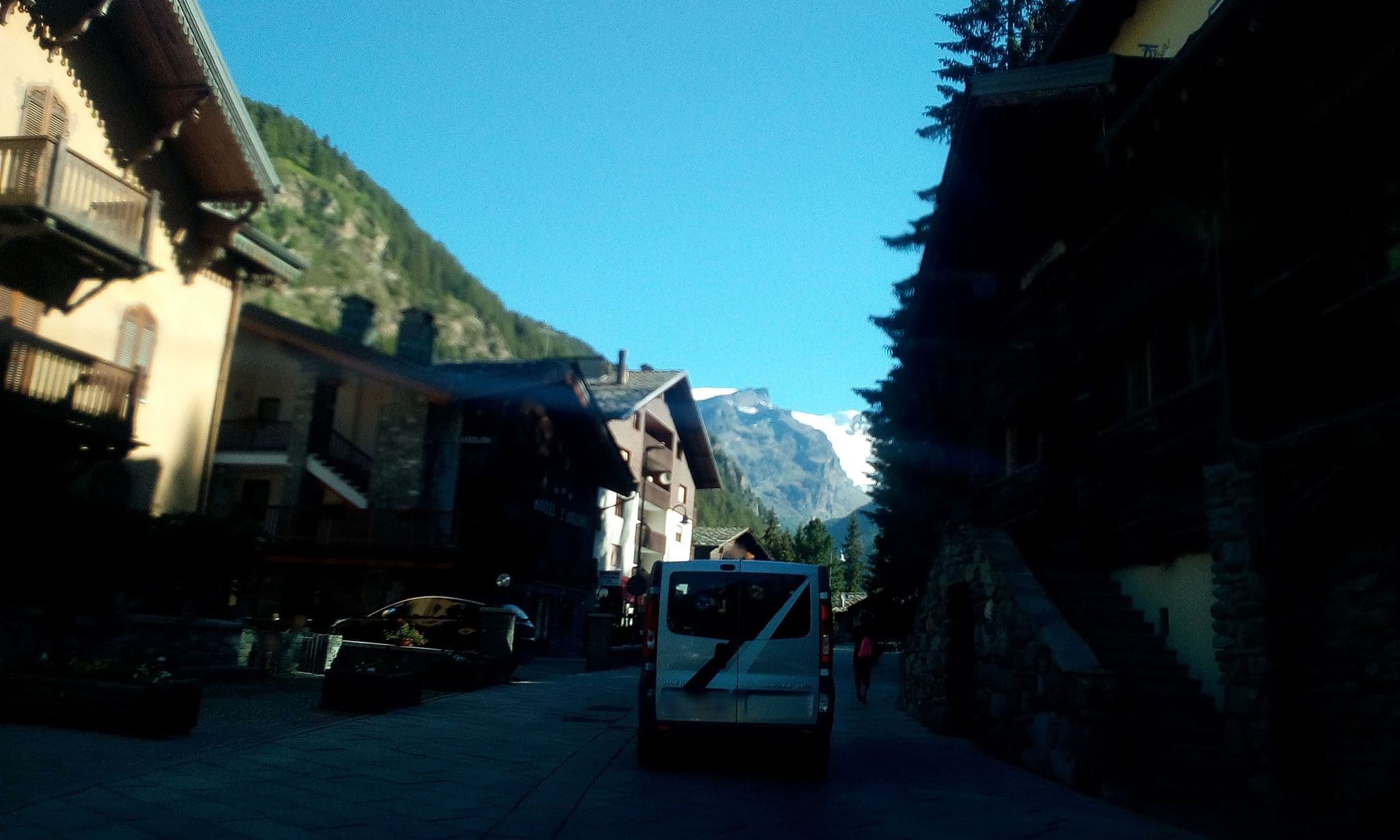 Street view near Residence Les Coupoles, Ayas — © gianmarionavi (CC BY-SA · Mapillary)