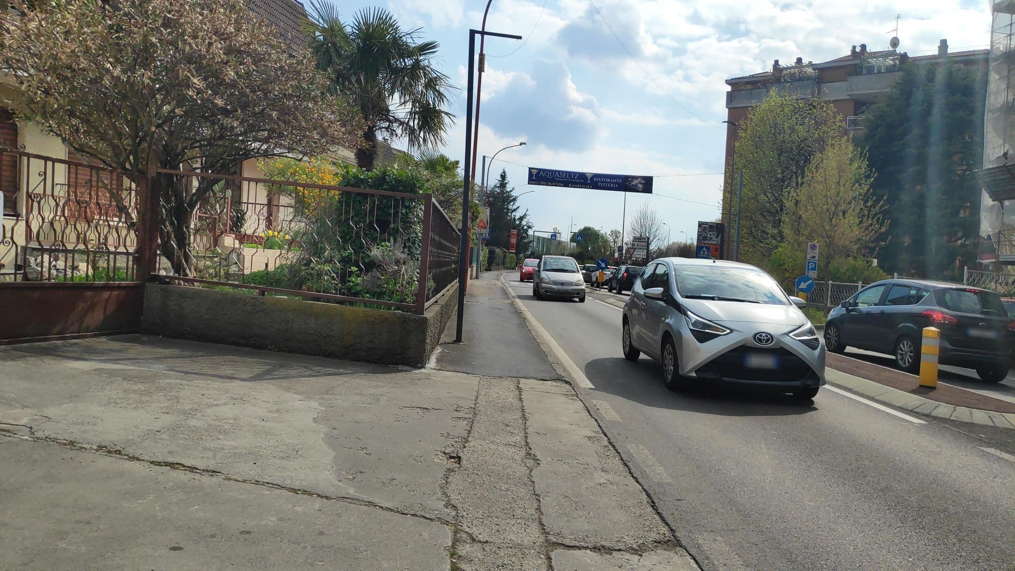 Street view near Hotel Elys, Rozzano — © marcuscalabresus (CC BY-SA · Mapillary)