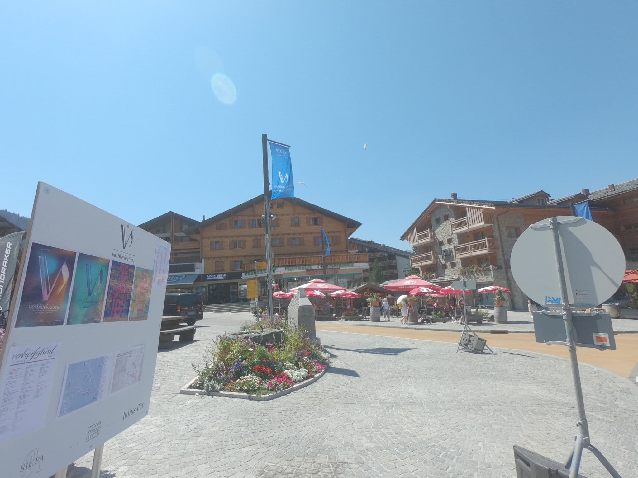 Street view near Hôtel de Verbier, Verbier