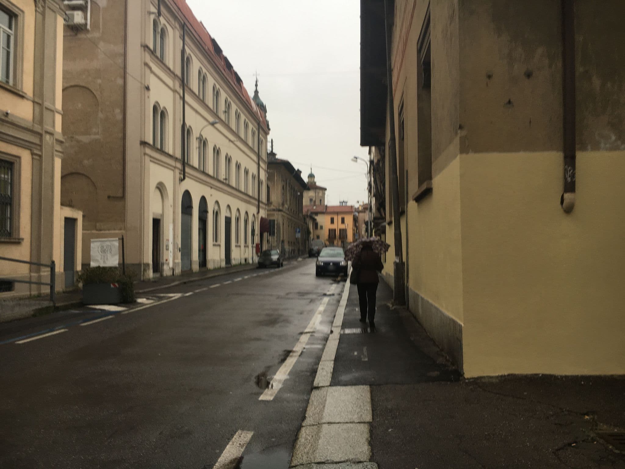 Street view near Hotel di Varese, Varese — © kumo (CC BY-SA · Mapillary)