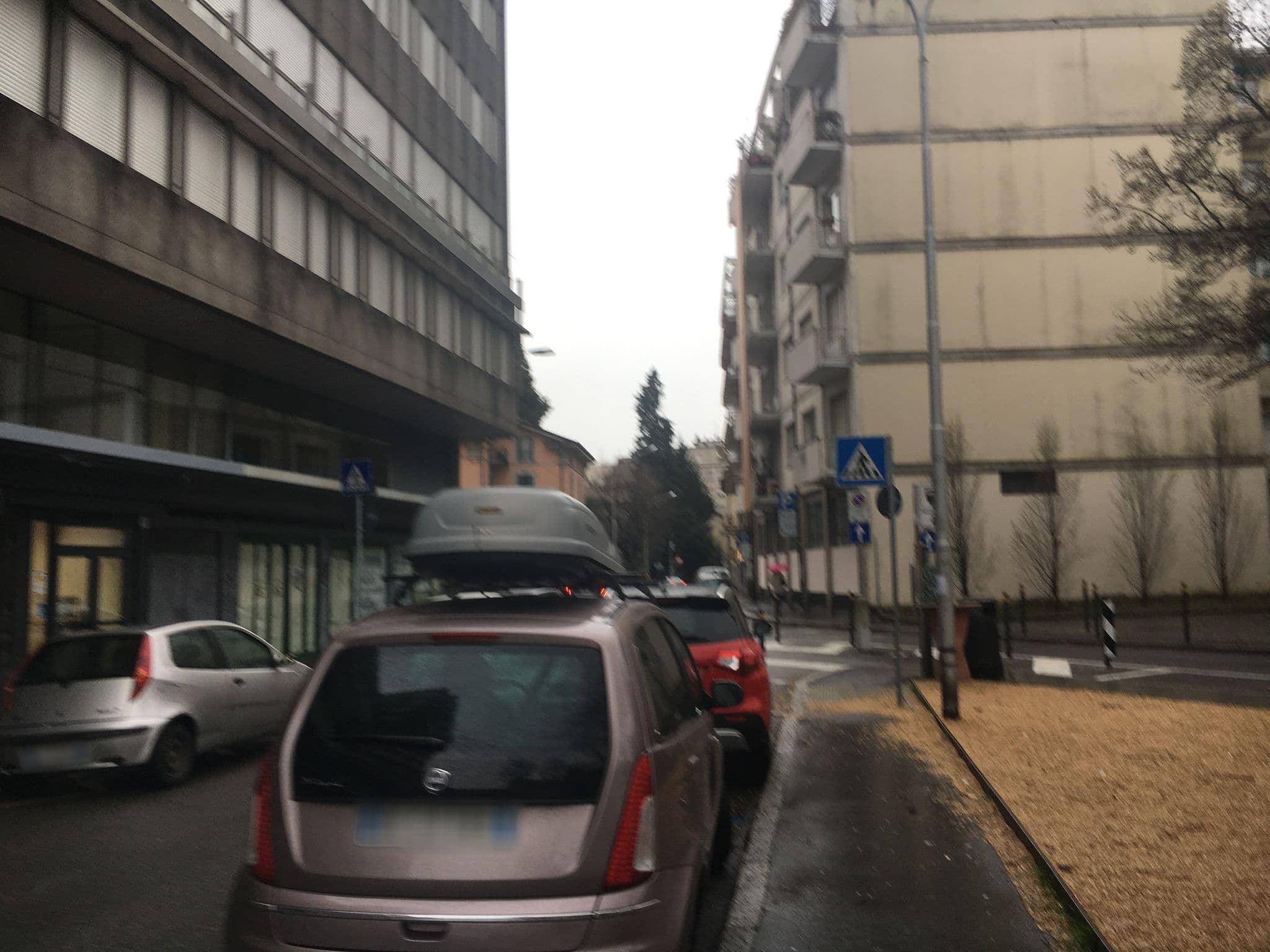 Street view near Albergo Crystal, Varese — © kumo (CC BY-SA · Mapillary)
