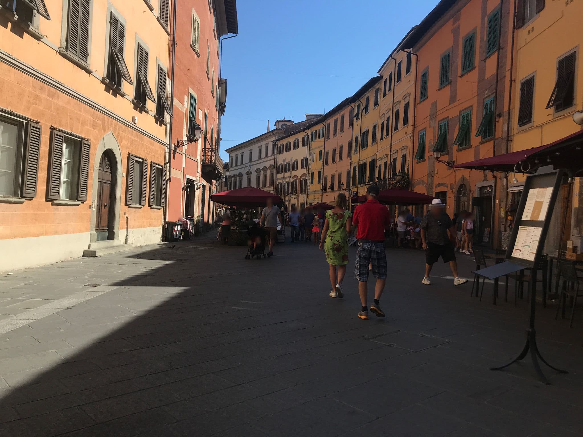 Street view near Casa Dora, Pisa