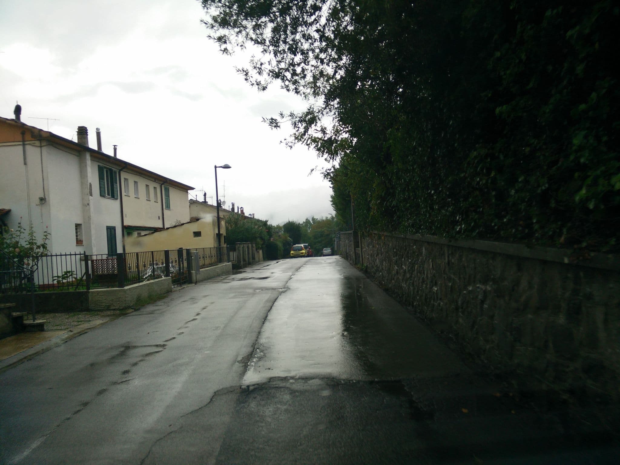Street view near Villa Moorings Hotel, Barga — © joostjakob (CC BY-SA · Mapillary)