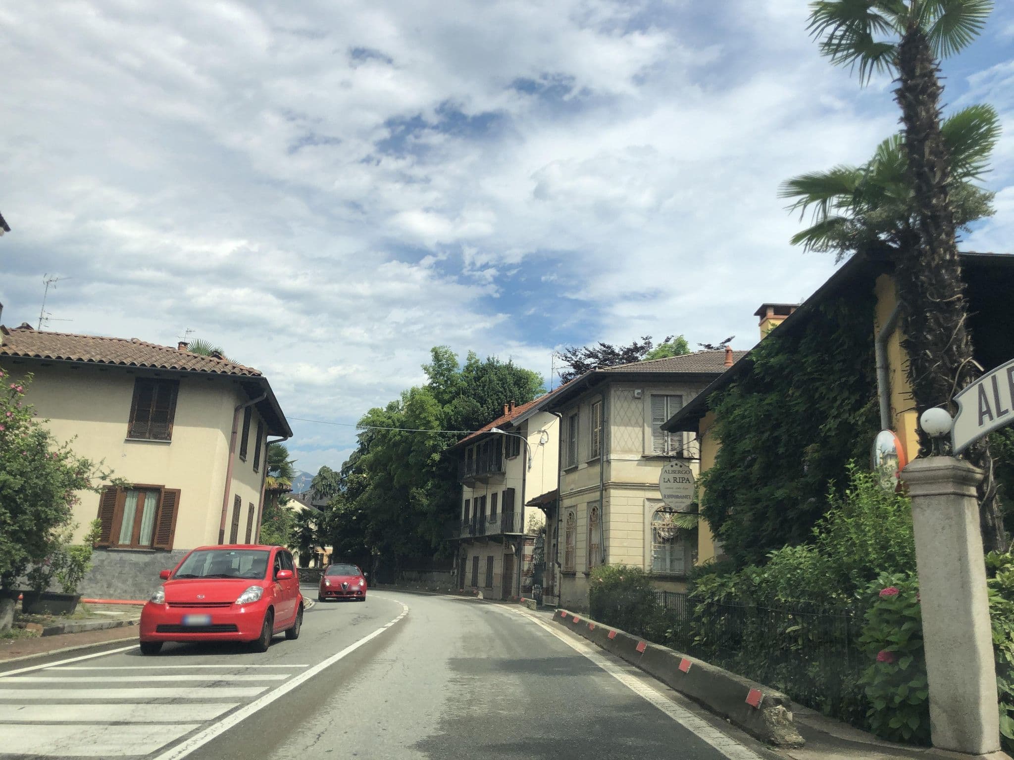 Street view near Albergo La Ripa, Baveno — © peterleth (CC BY-SA · Mapillary)