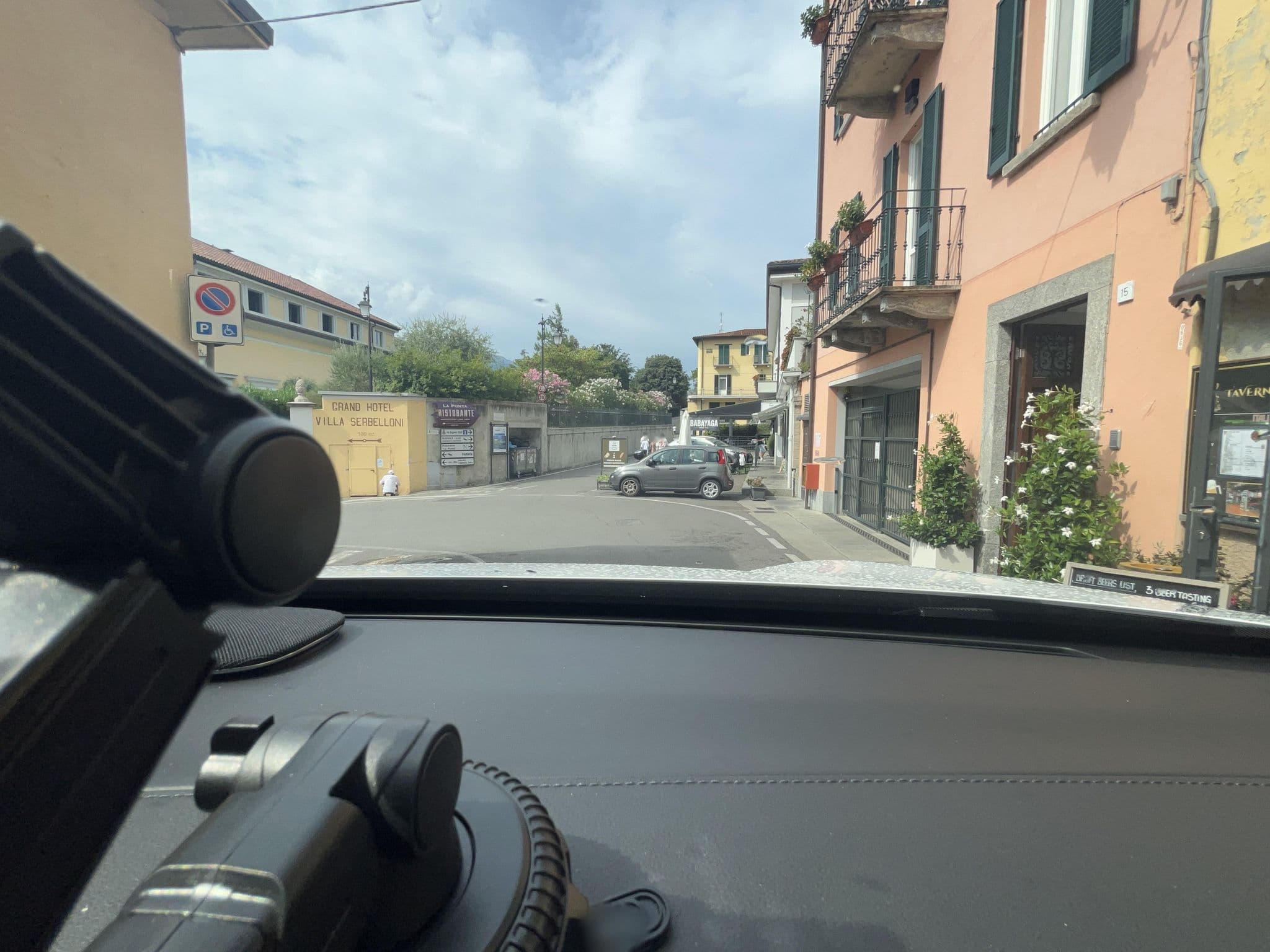 Street view near Diamond Apartments by Holiday Apartments Srl, Bellagio — © lin_wang (CC BY-SA · Mapillary)
