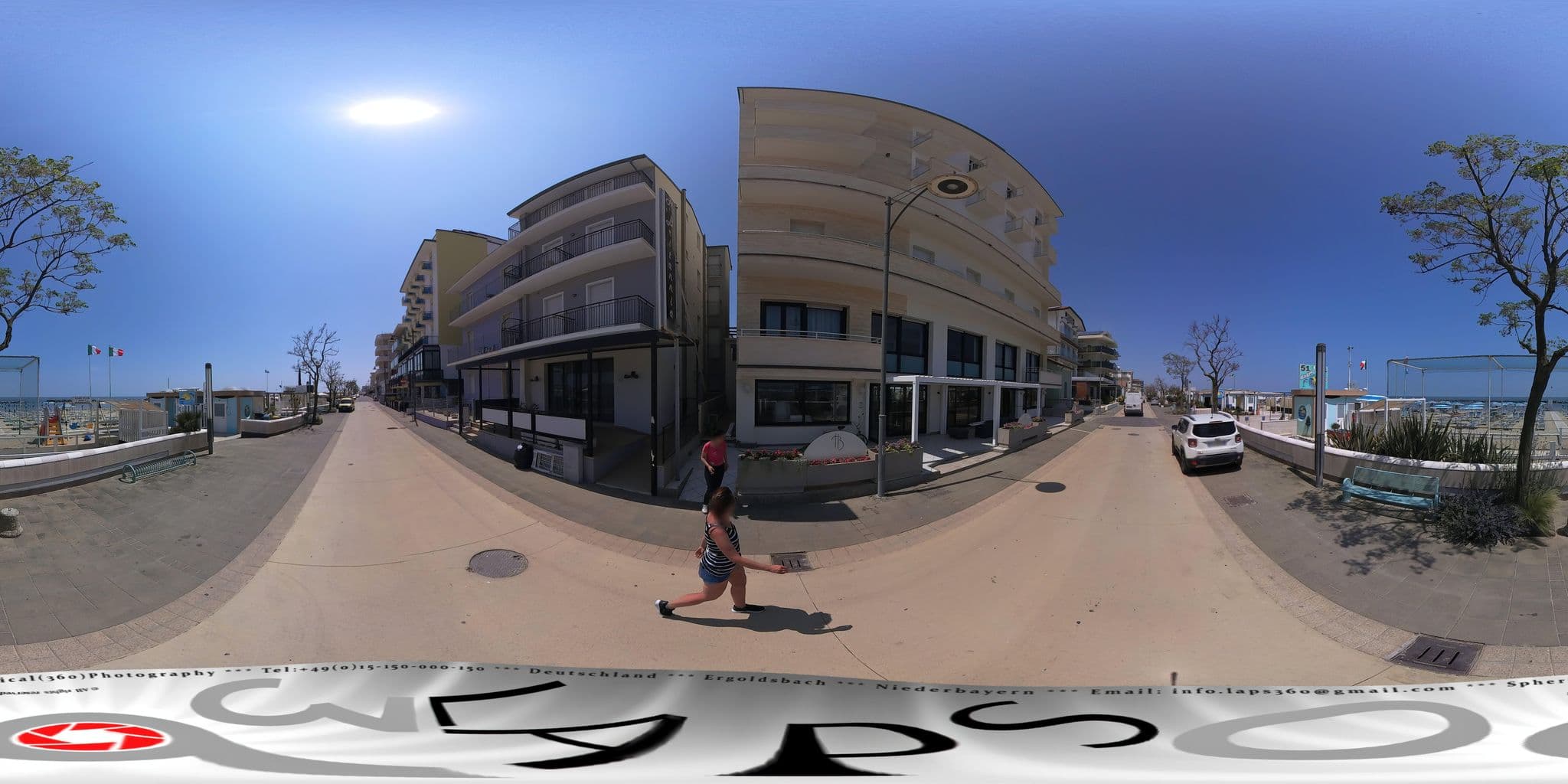 Street view near Hotel Continental, Bellaria-Igea Marina