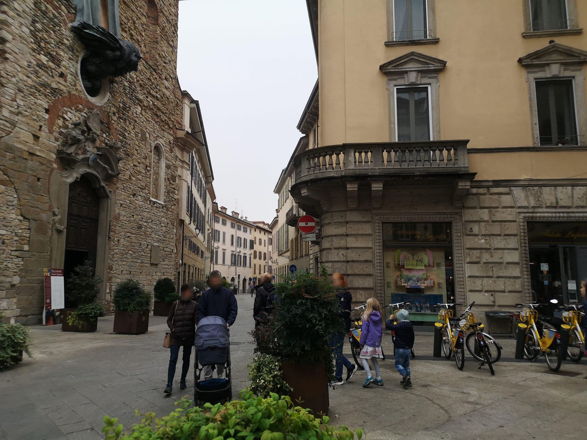 Street view near Donizetti Royal rooms guesthouse and Attic apartment, Bergamo