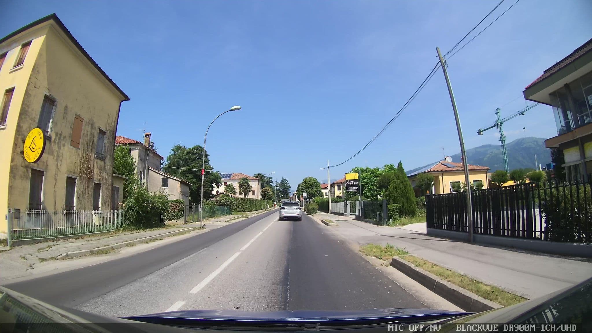 Street view near Margi House Cottage with country chic style, Bigolino — © jrachi (CC BY-SA · Mapillary)