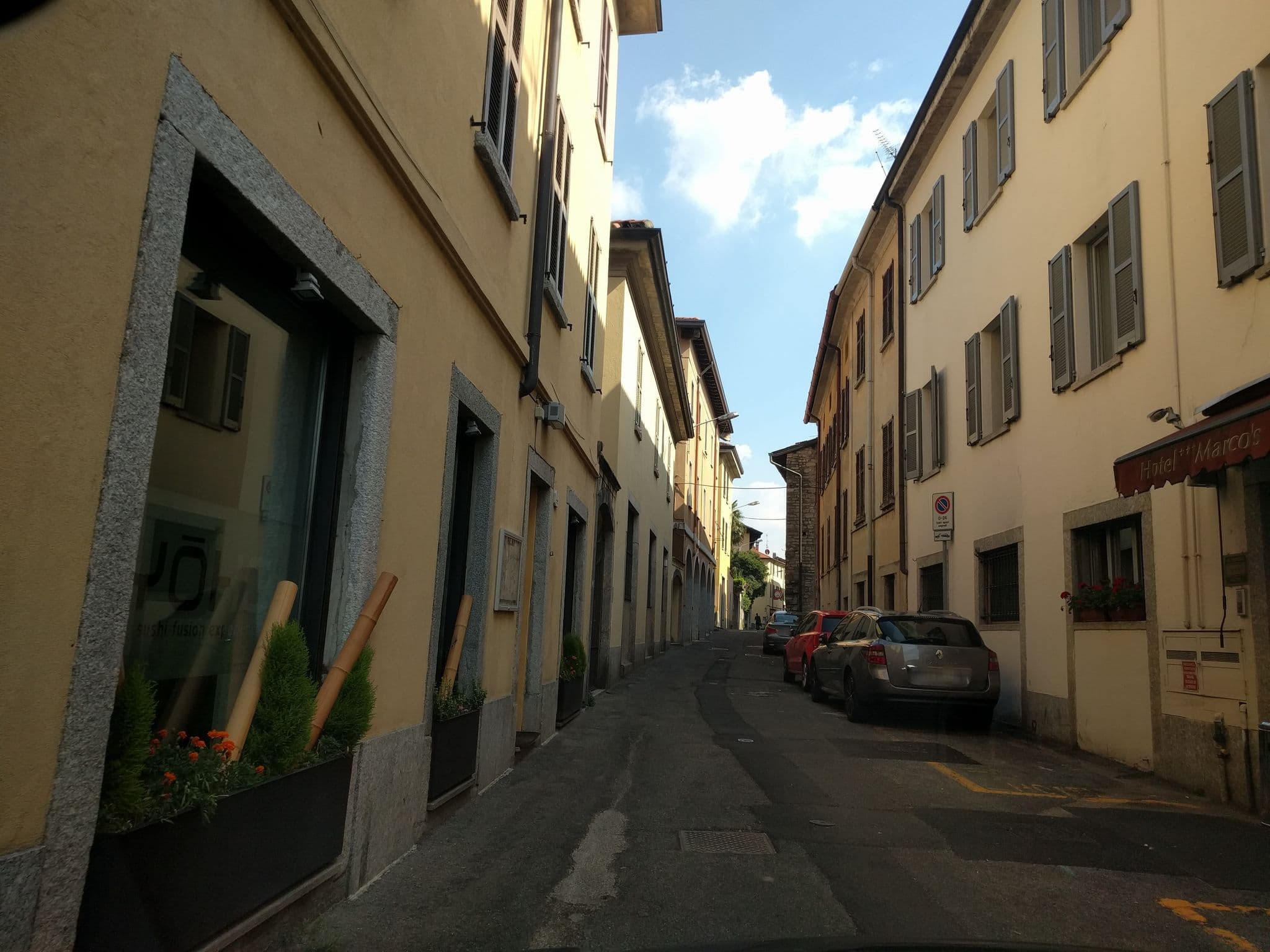 Street view near Hotel Marco'S, Como — © lumi (CC BY-SA · Mapillary)