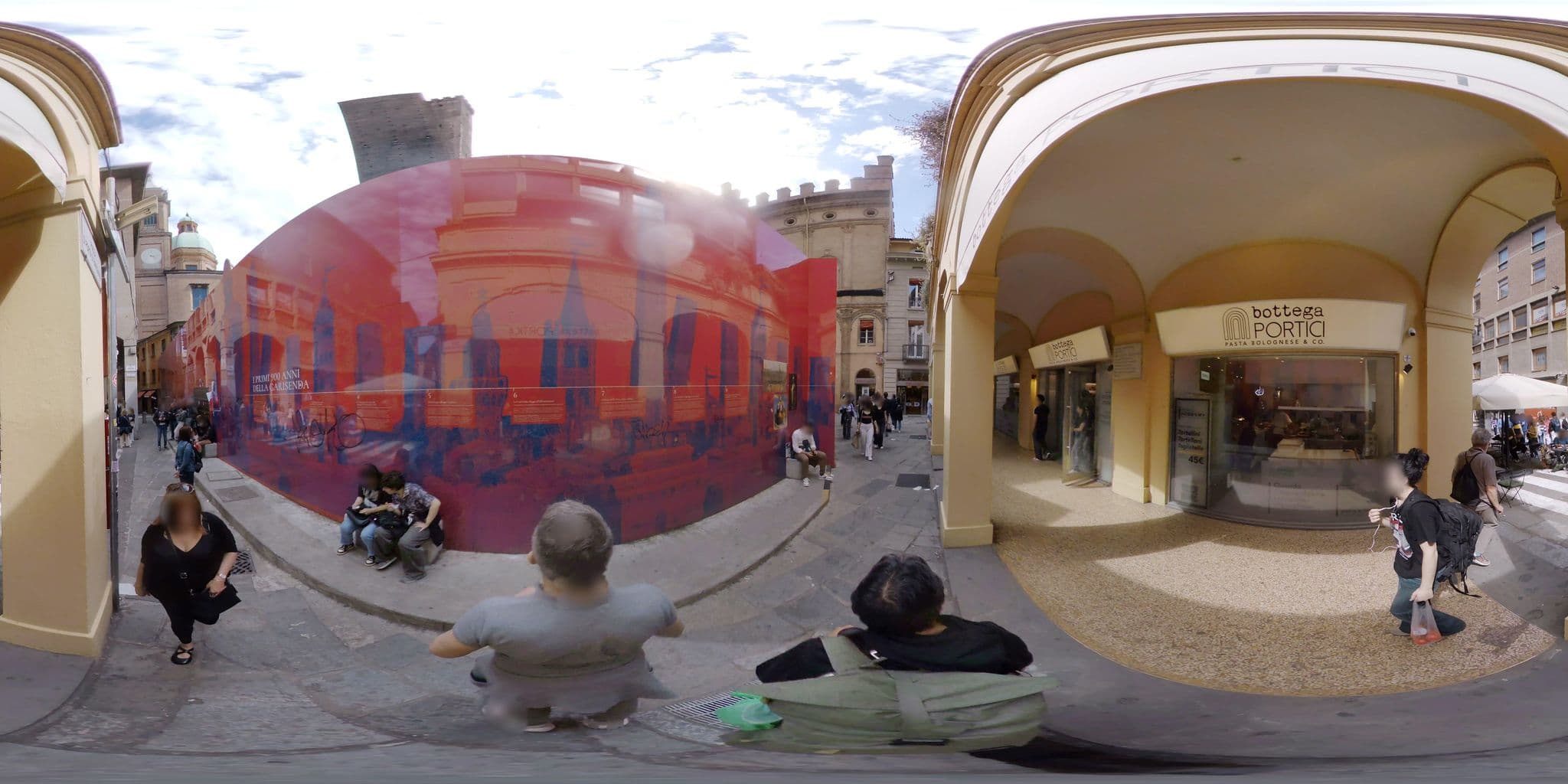 Street view near Acquaderni Rooms, Bologna